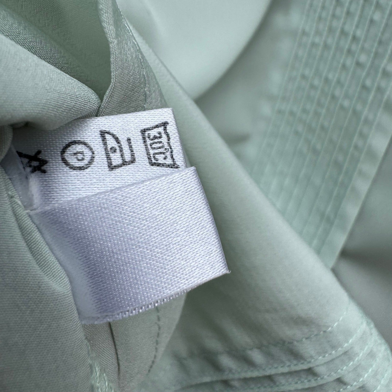 Mario Rosella Pastel Green Pleated Short Sleeve Blouse Collarless Minimalist