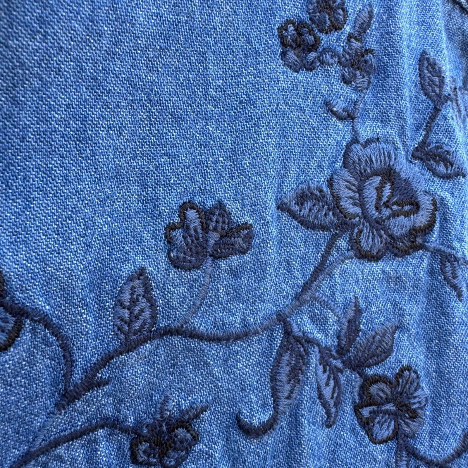 New Look Vintage 90s Denim Shirt Floral Embroidered Velvet Collar M Cottagecore