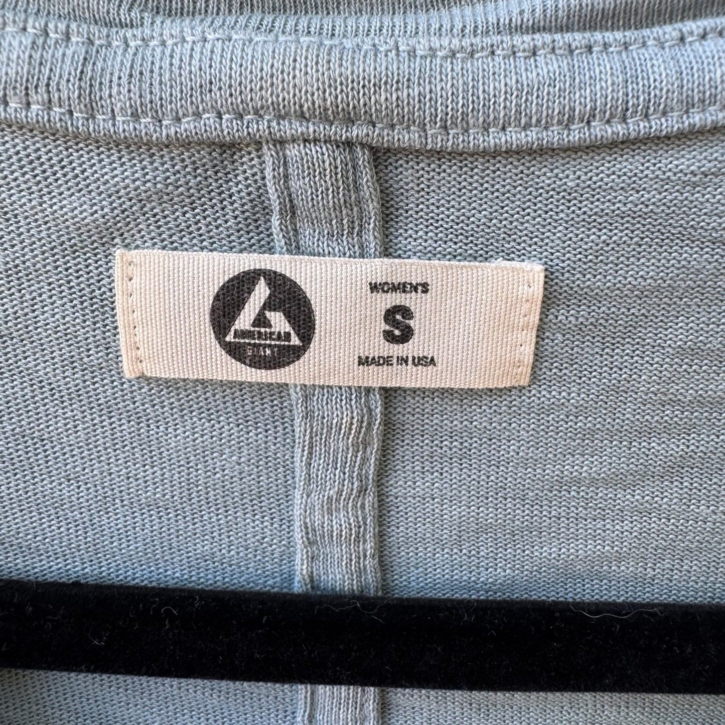 American Giant Minimalist Sustainable Slub V-Neck Tee Blue Grey Cotton USA S