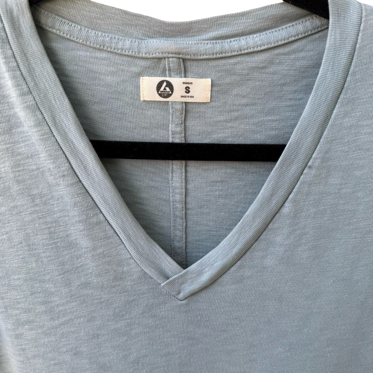 American Giant Minimalist Sustainable Slub V-Neck Tee Blue Grey Cotton USA S