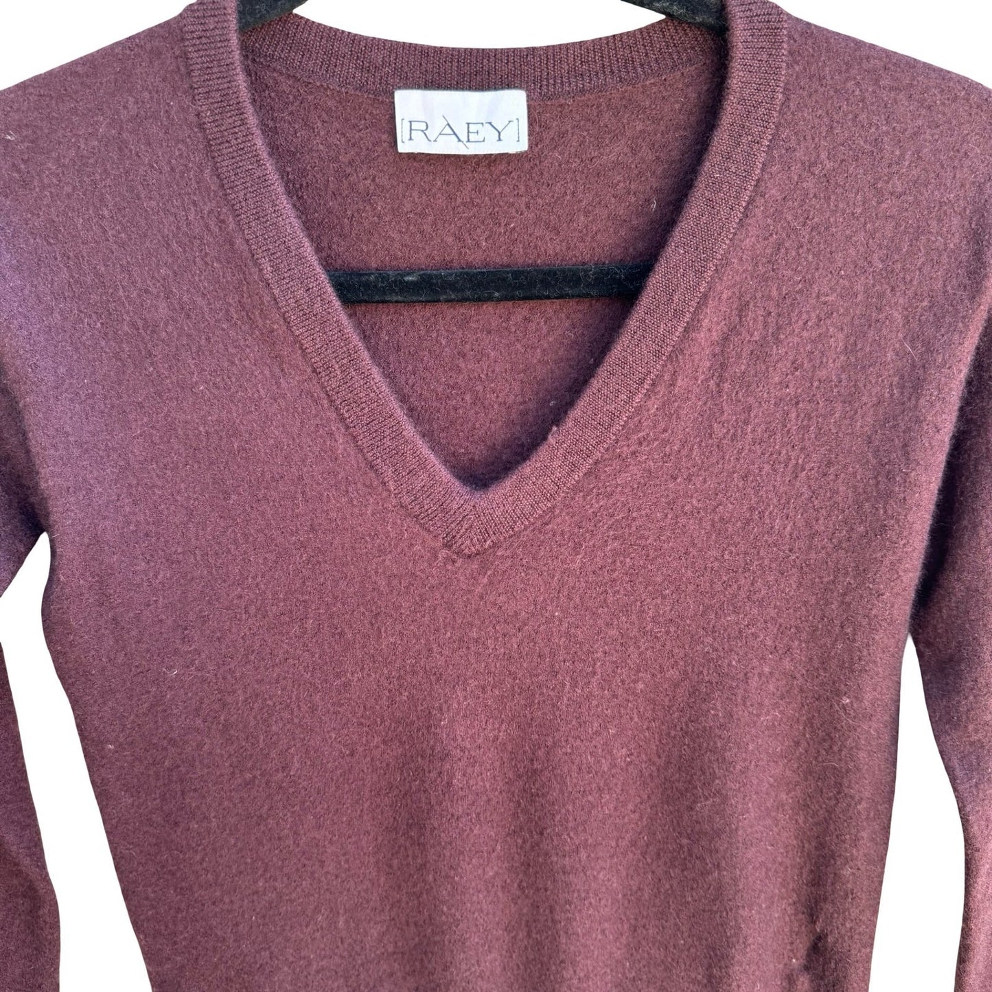 Raey 100% Cashmere V-Neck Sweater Womens XS Burgundy Made in Nepal Quiet Luxury