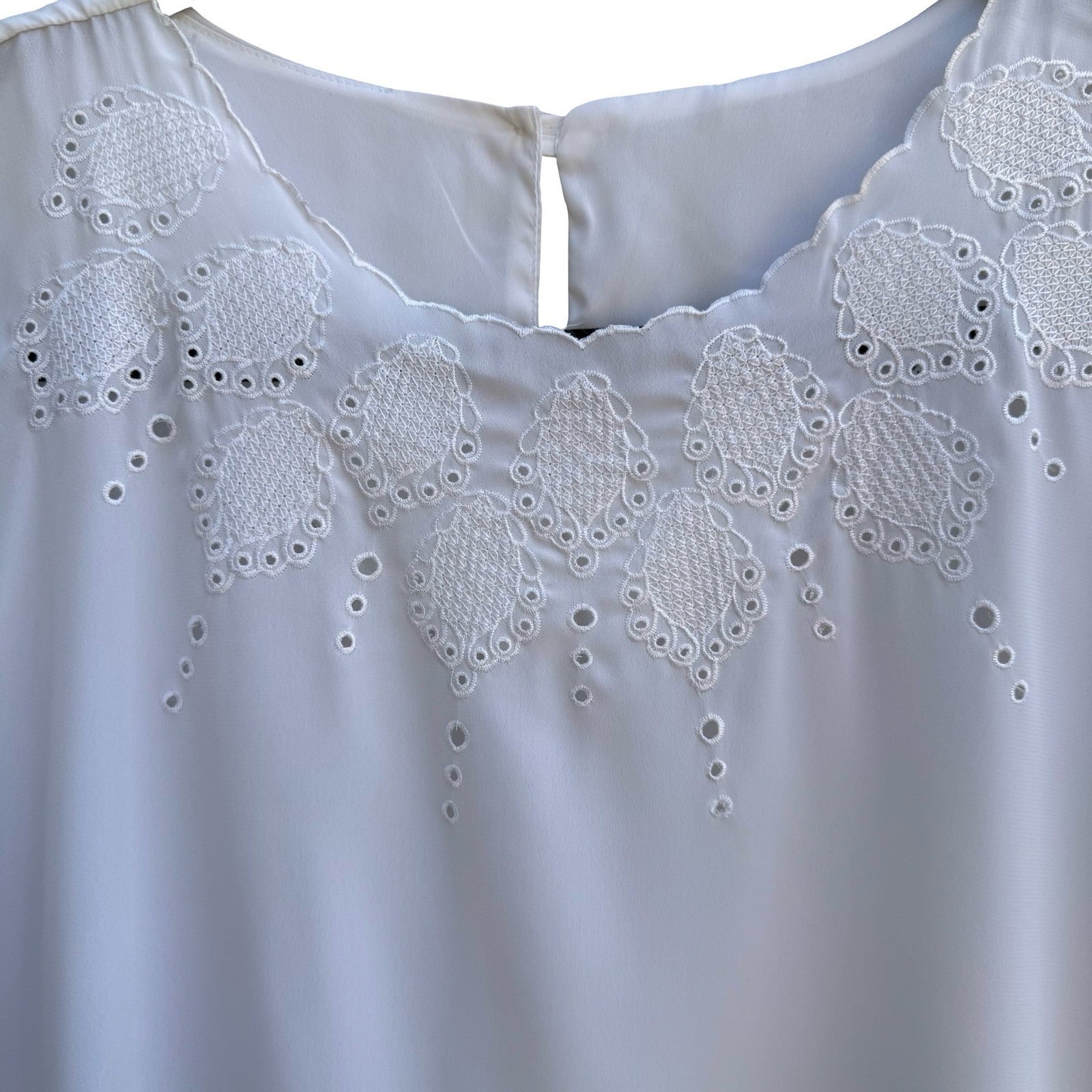Sentiments Cottagecore Coquette Feminine Eyelet Embroidered Scallop Blouse L