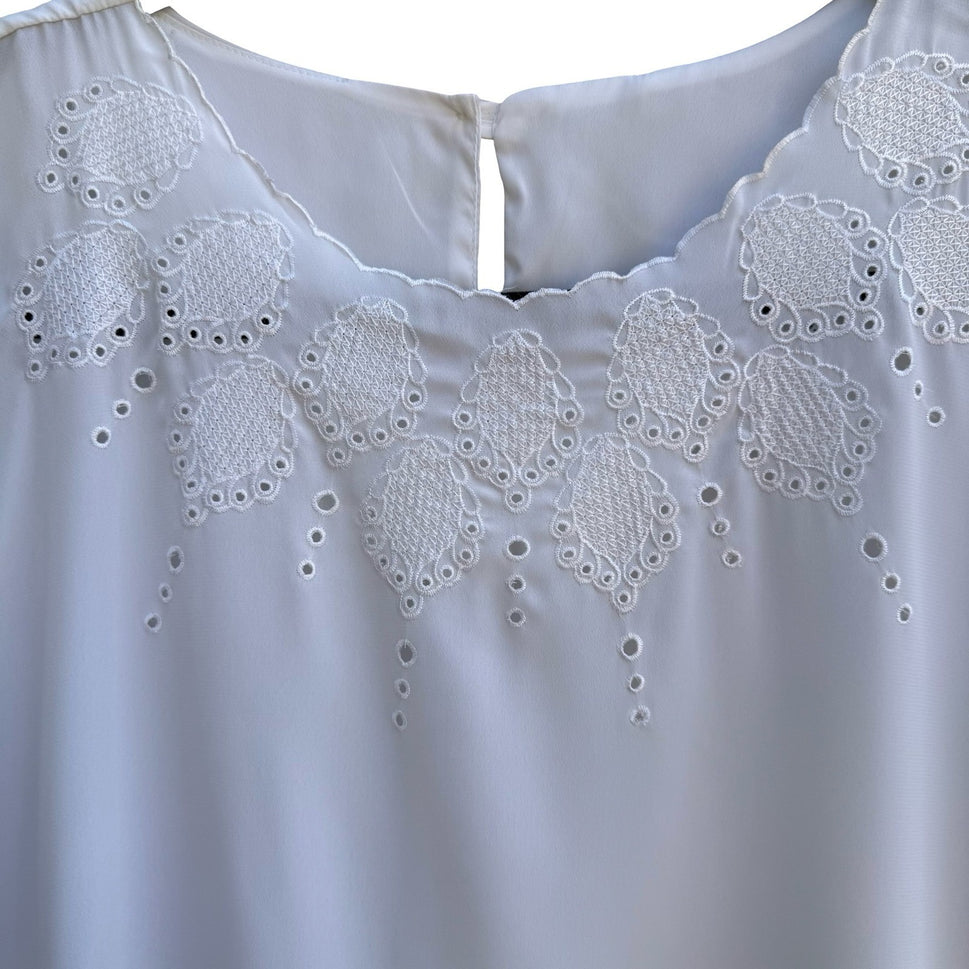 Sentiments Cottagecore Coquette Feminine Eyelet Embroidered Scallop Blouse L