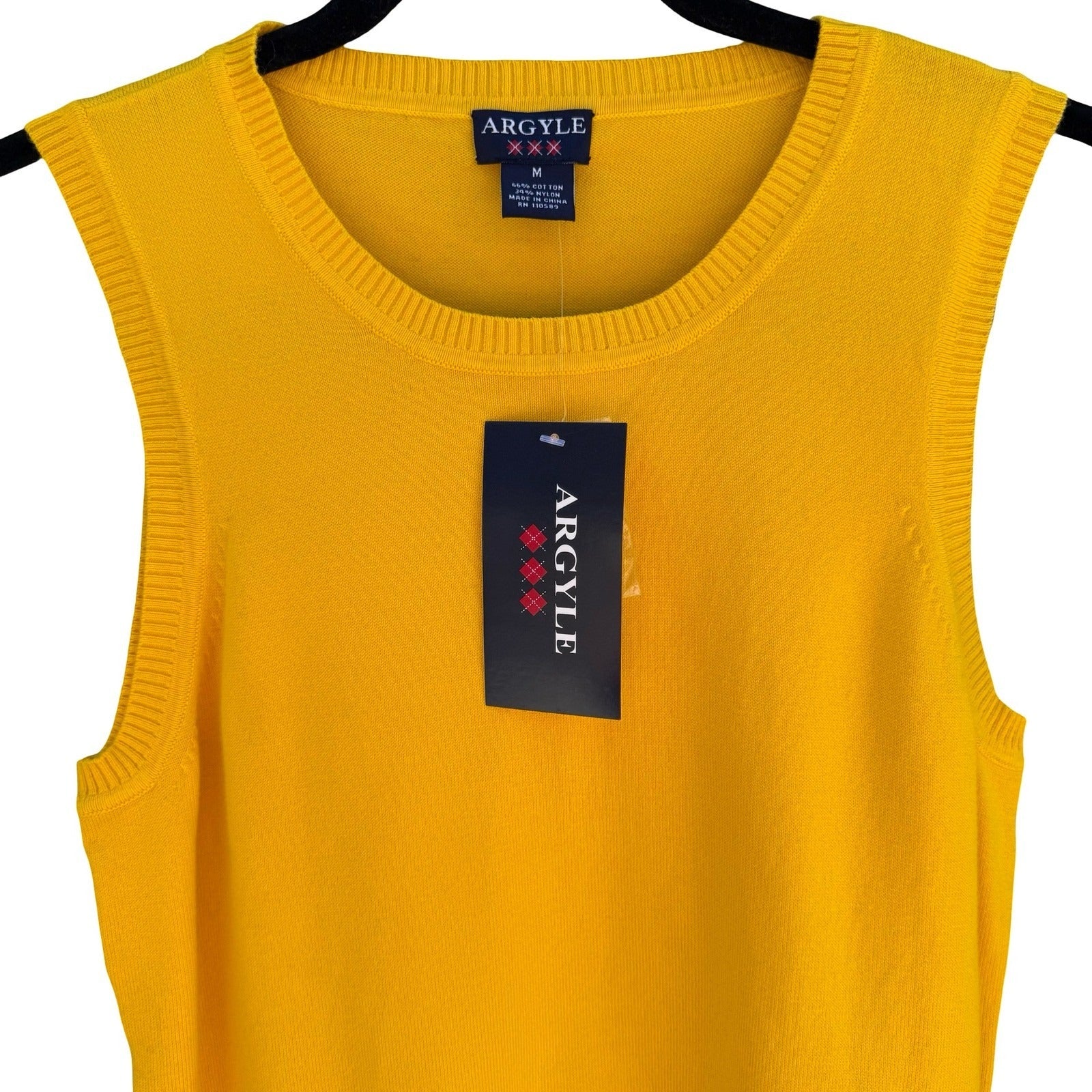 Argyle Womens Yellow Sleeveless Sweater Vest Crew Neck Side Buttons Medium NEW
