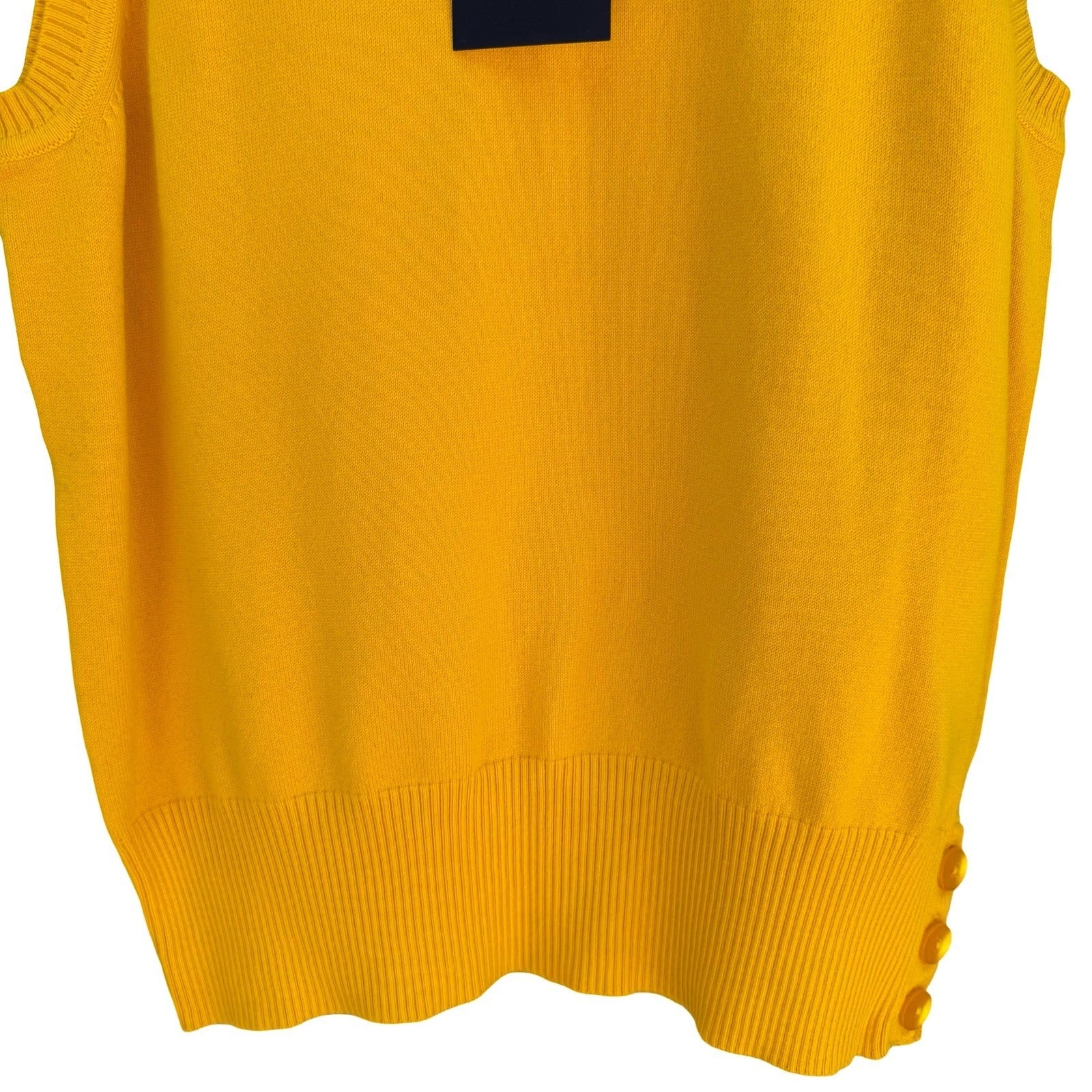 Argyle Womens Yellow Sleeveless Sweater Vest Crew Neck Side Buttons Medium NEW