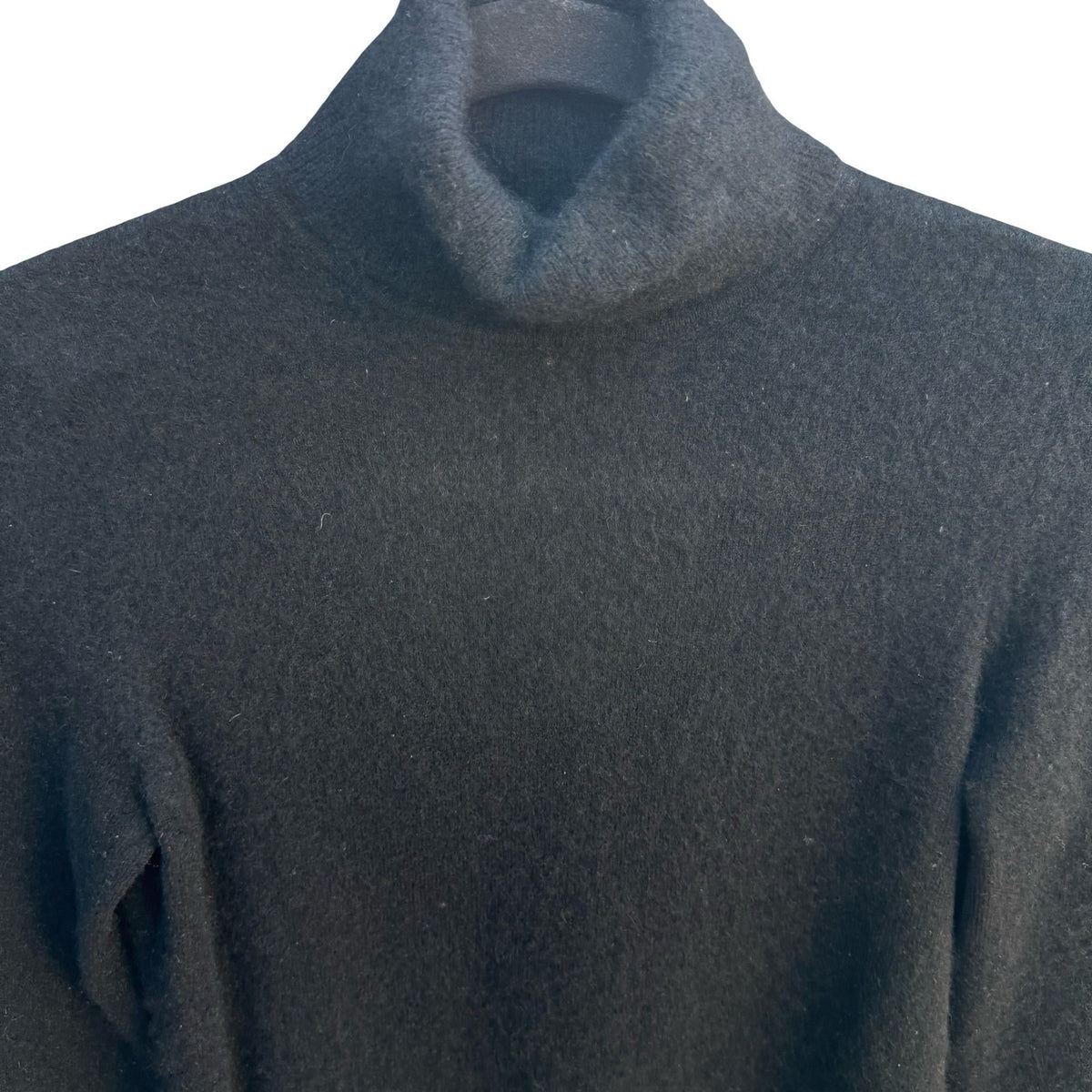 Charter Club 2-Ply Cashmere Quiet Luxury Minimalist Turtleneck Sweater Black M