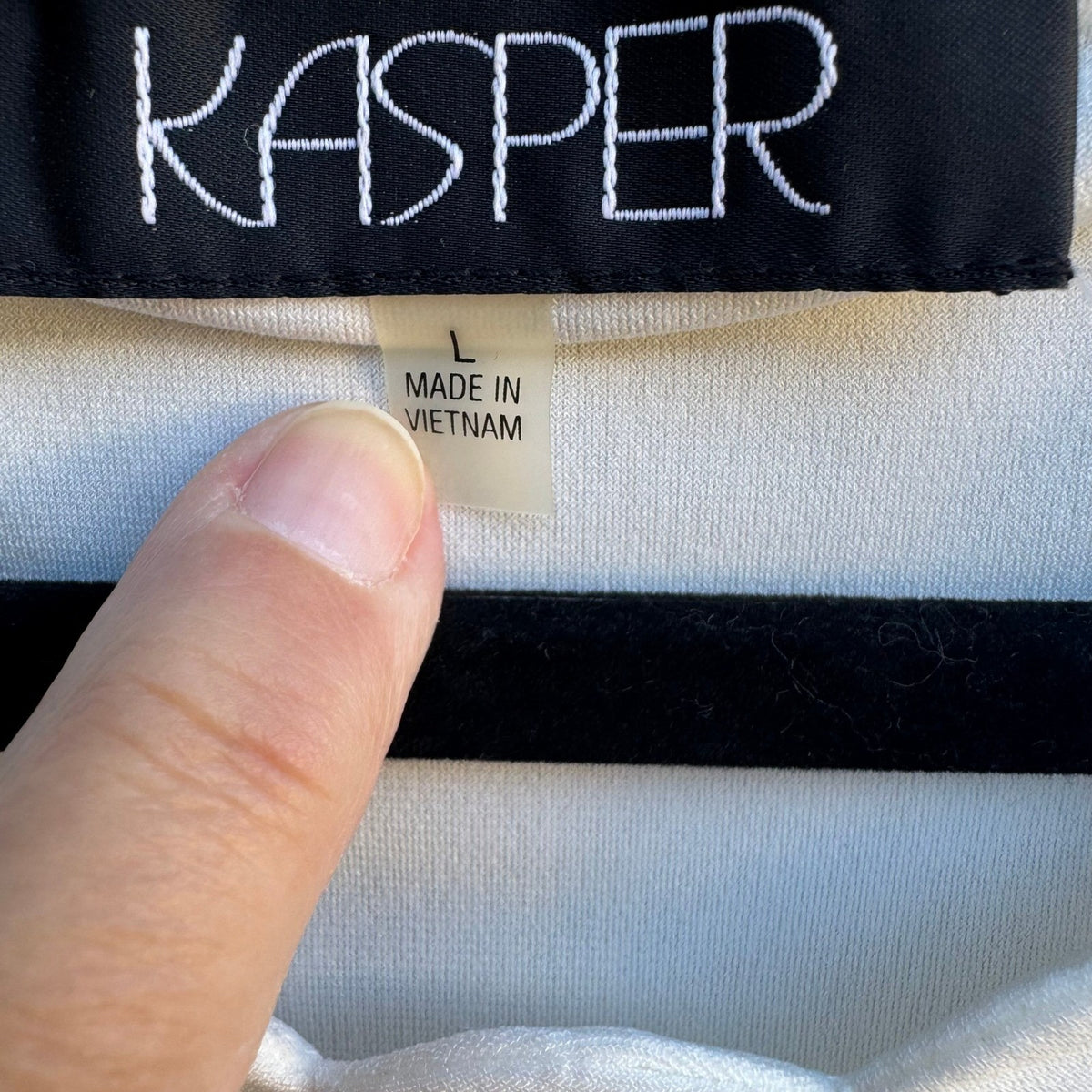 Kasper Scalloped Trim Careerwear Professional Shell Top Vanilla Ice Women L NWT