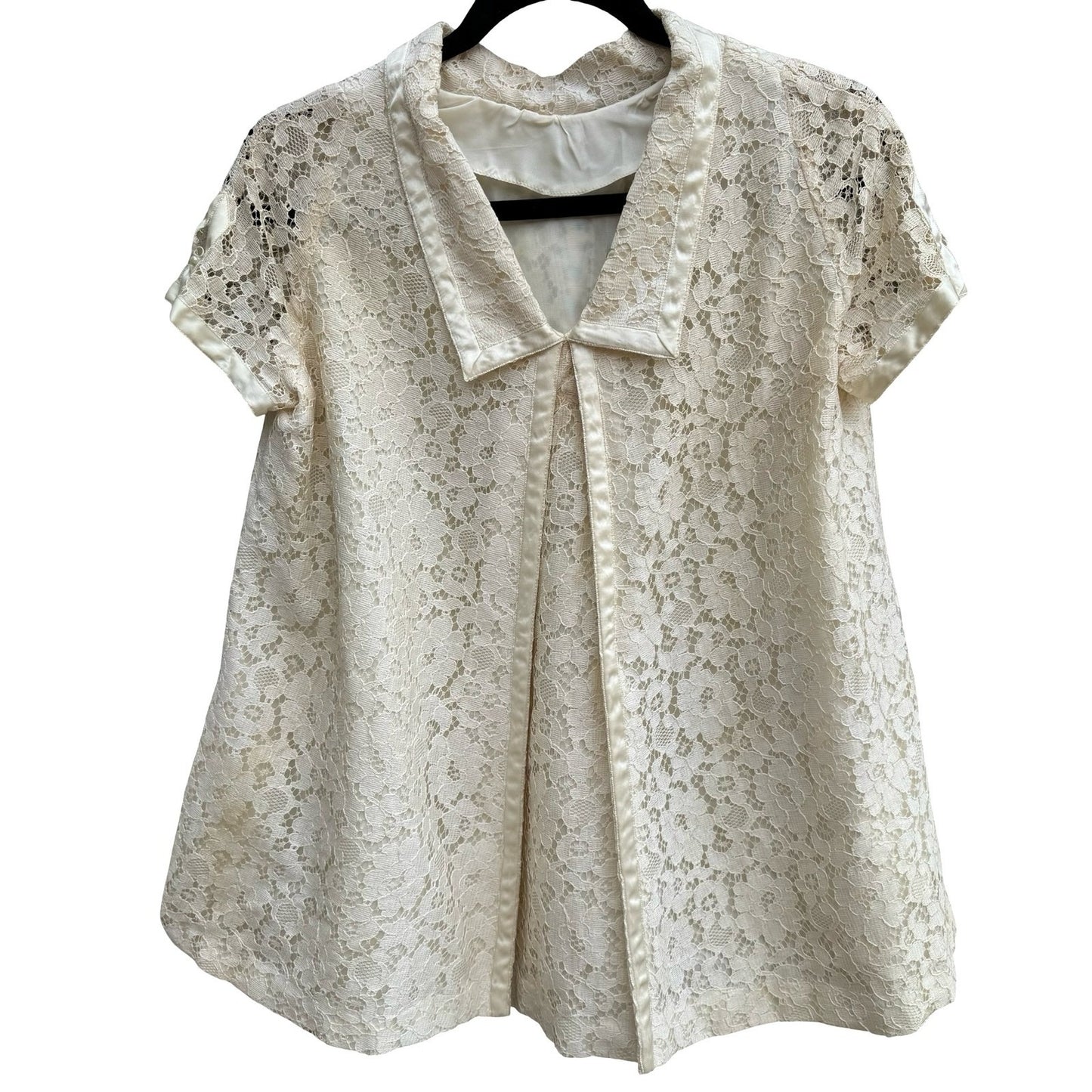 Chas L Lewis Hollywood Vintage Cream Floral Lace Satin Trim Pearl Button Blouse