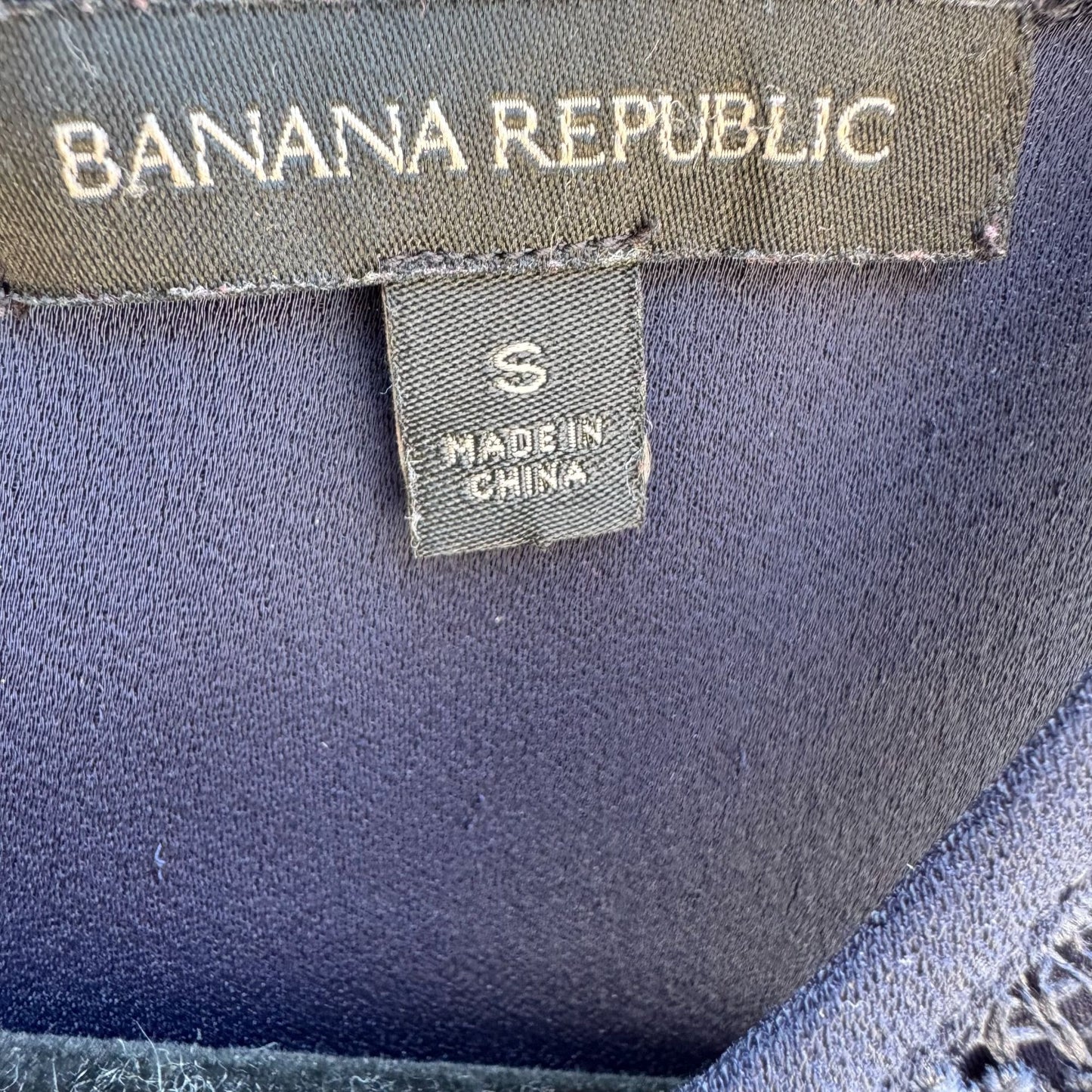 Banana Republic Womens Navy Sleeveless Lace Crochet Fringe Overlay Blouse Top S