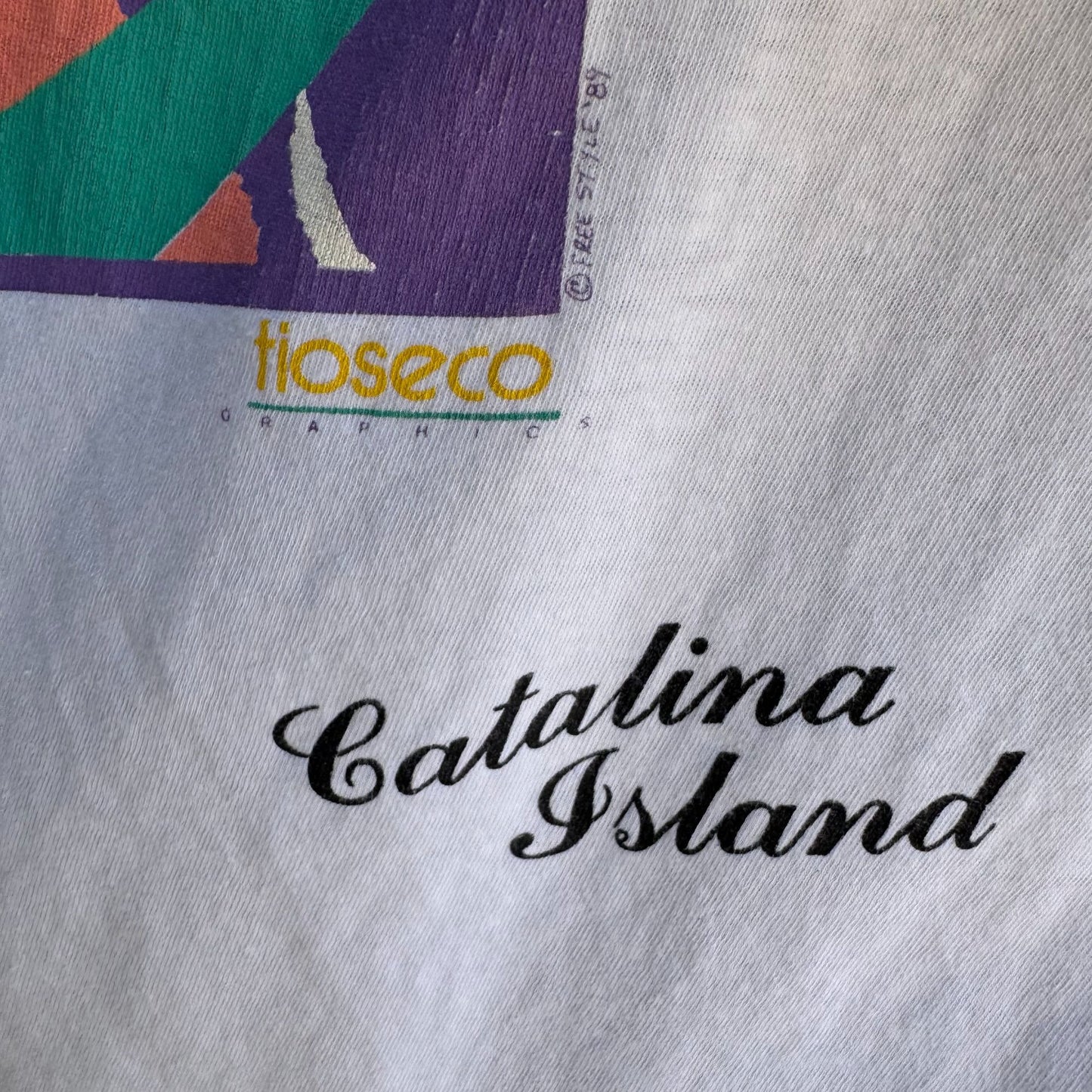 Vintage 80s Catalina Islands Graphic White Crew Neck Hugger Free Style Shirt OS