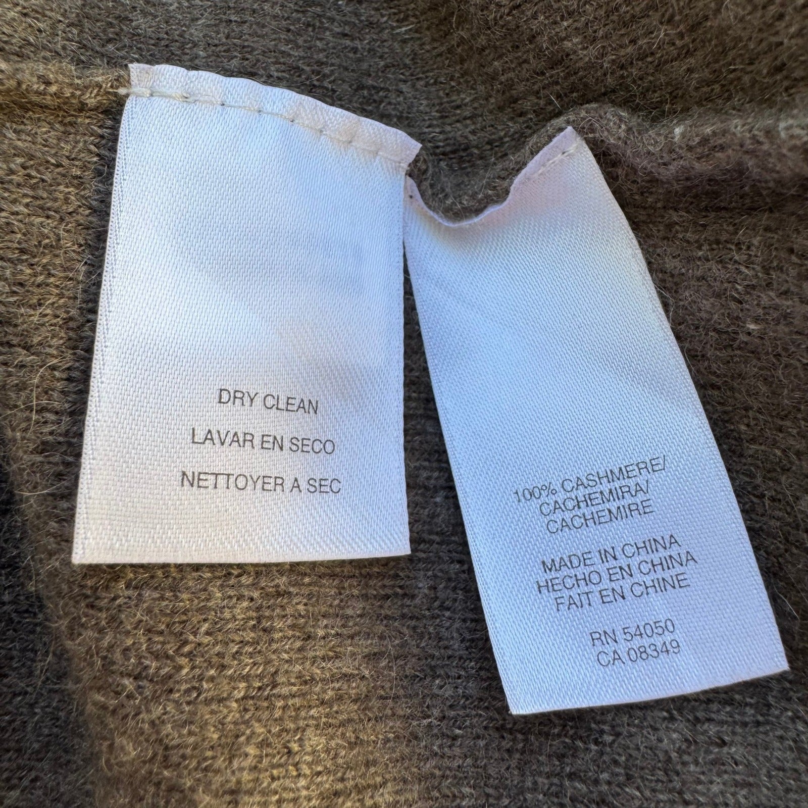 Jones New York Collection 100% Cashmere Minimalist Luxury V-Neck Knot Sweater L