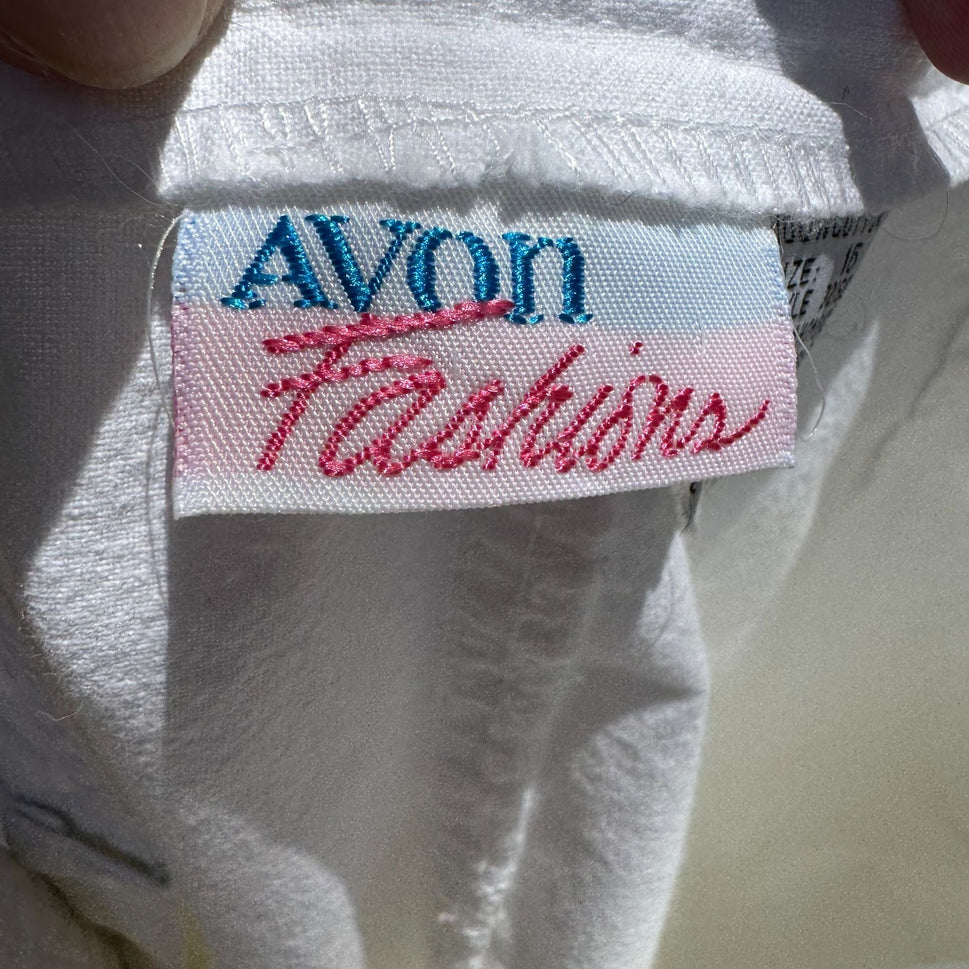 Avon Fashions Vintage White Womens Pleated Cotton High-Waisted Belted Shorts 16