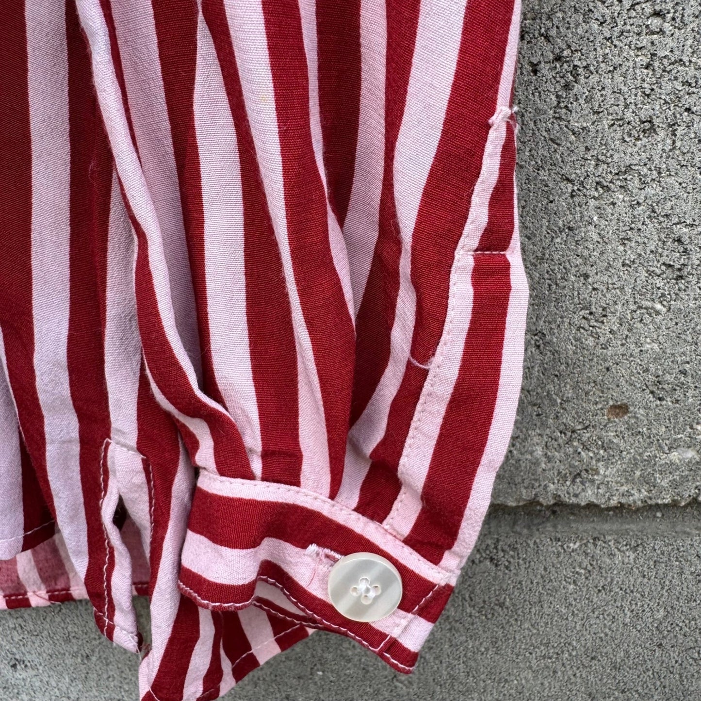Liz Claiborne Vintage Red Pink Striped Button Shoulder Blouse Womens 4 Nautical
