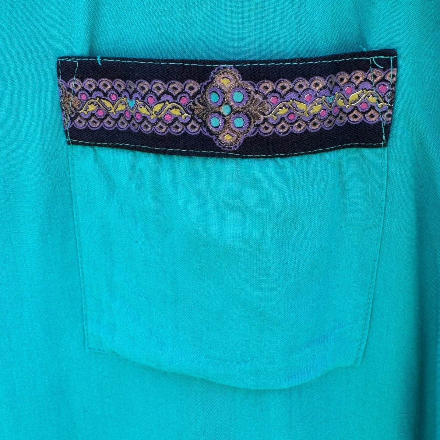 Judy Knapp California Vintage Teal Rayon Pocket Top Embroidered Trim Medium USA