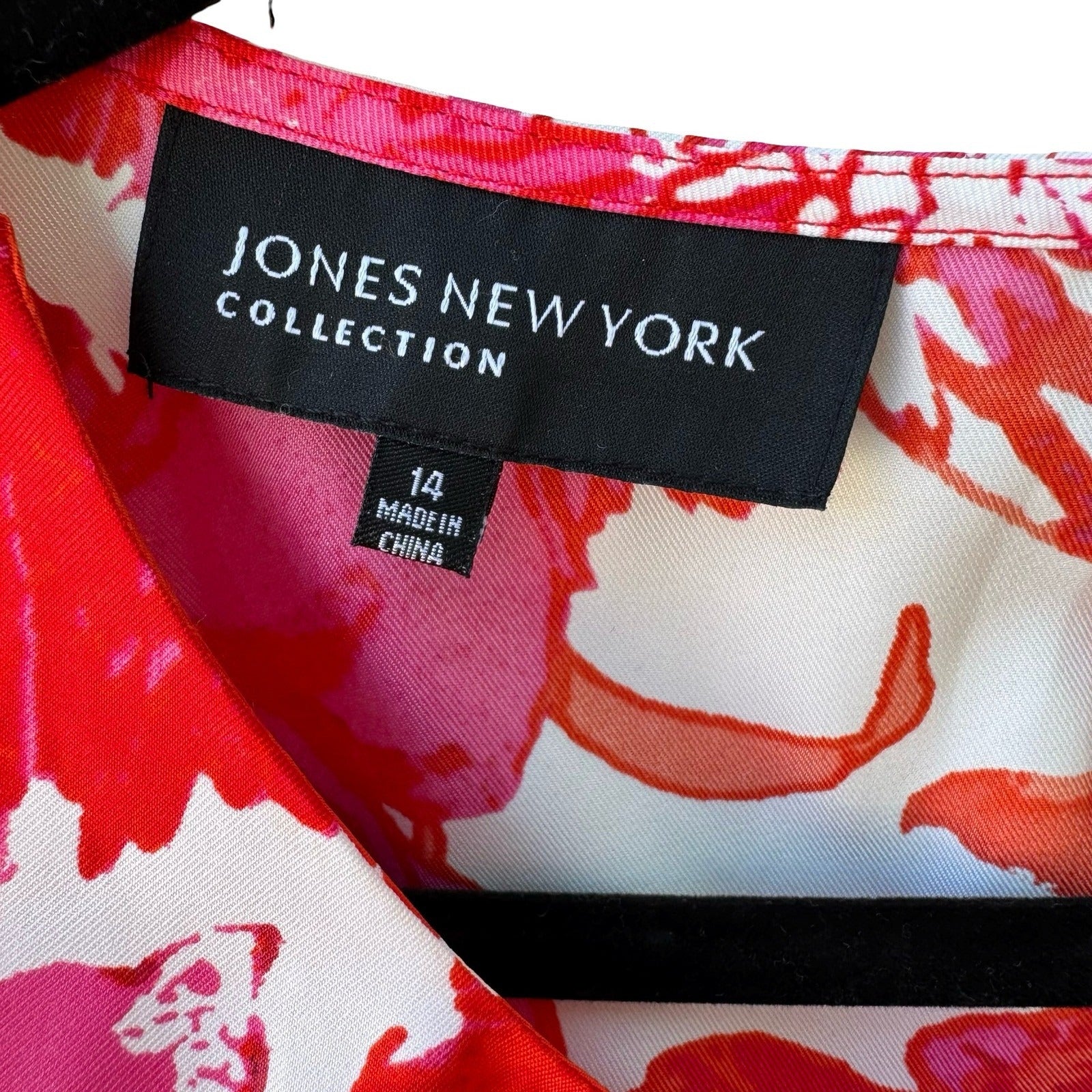 Jones New York Collection Red Bold Floral Sleeveless Pleated Feminine Blouse 14