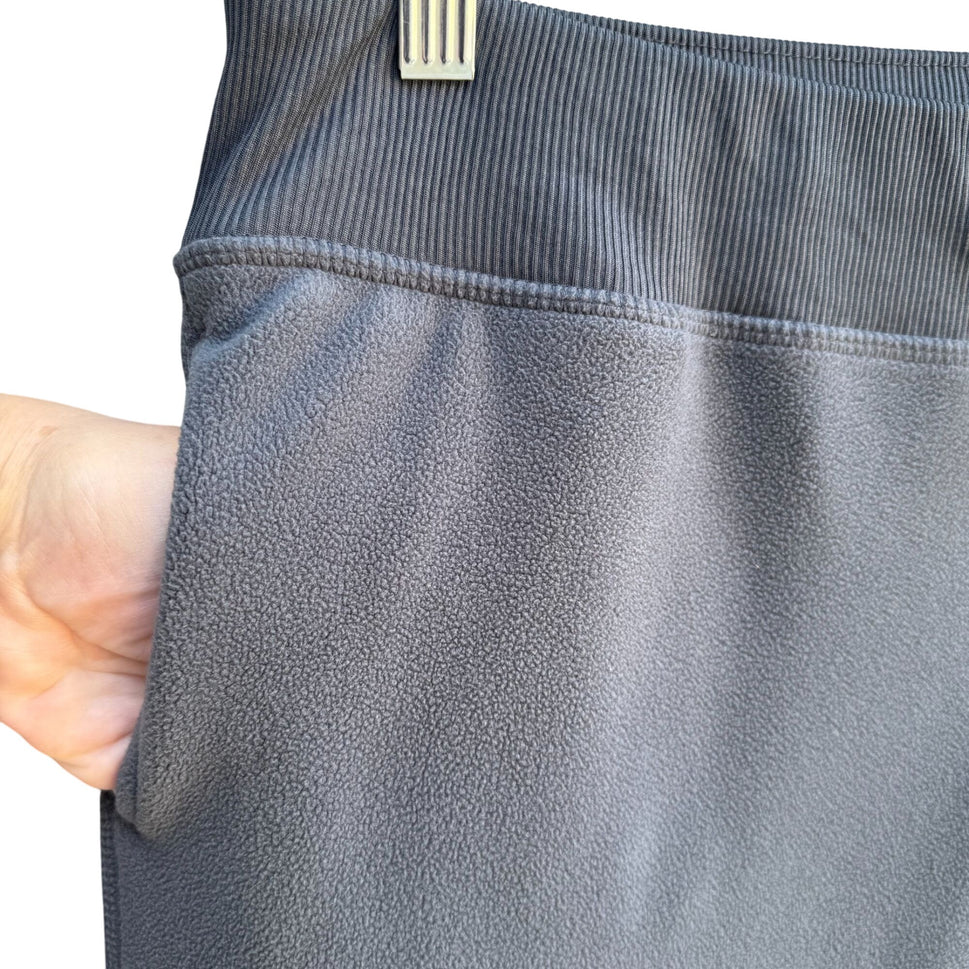 Danskin Now Womens Gray Fleece Elastic Waist Athletic Workout Capri Pants L/G