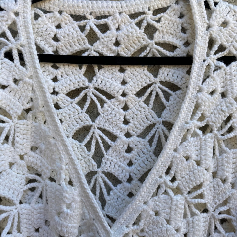 Vintage Handmade Boho Festival Coastal Cottagecore Crochet Fringe Shawl Wrap OS