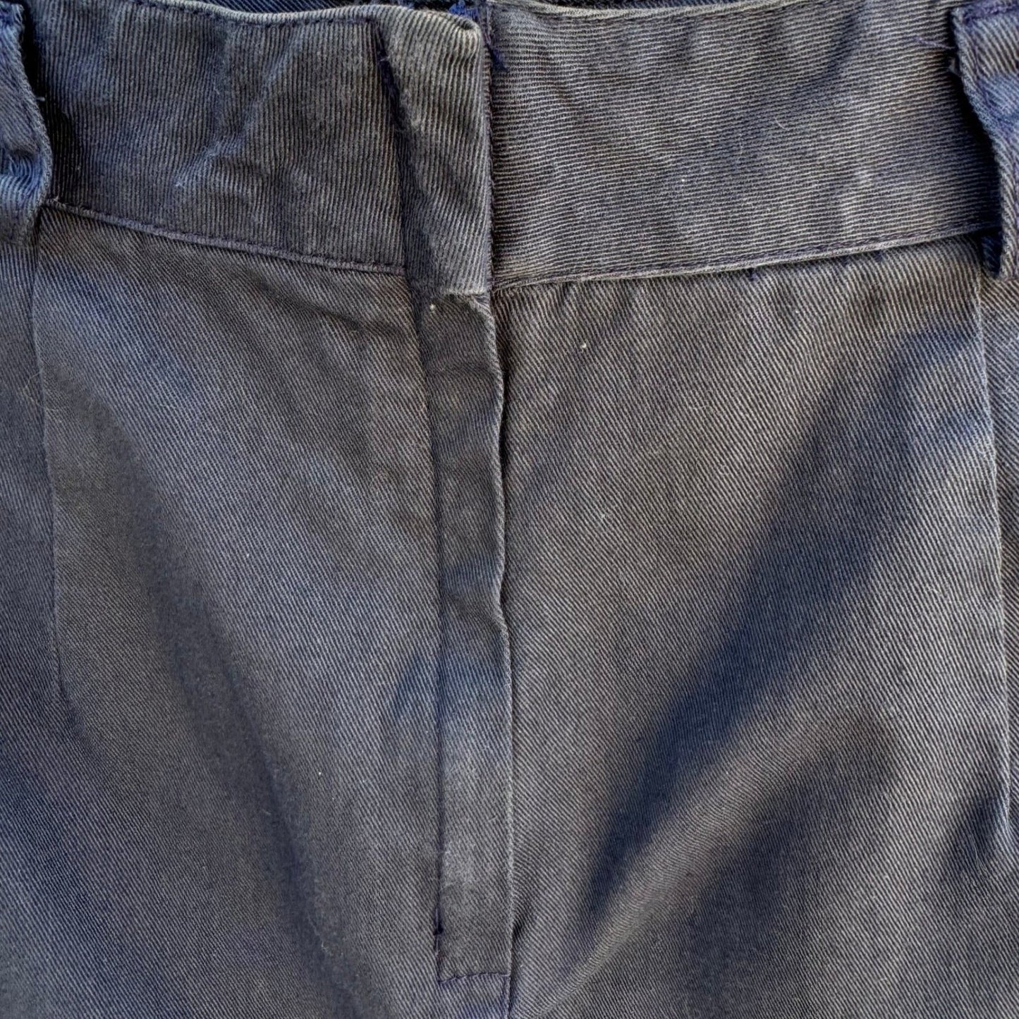 LizSport Vintage 80s Navy Blue V-Yoke Pleated Pencil Skirt Womens 2 Made in USA