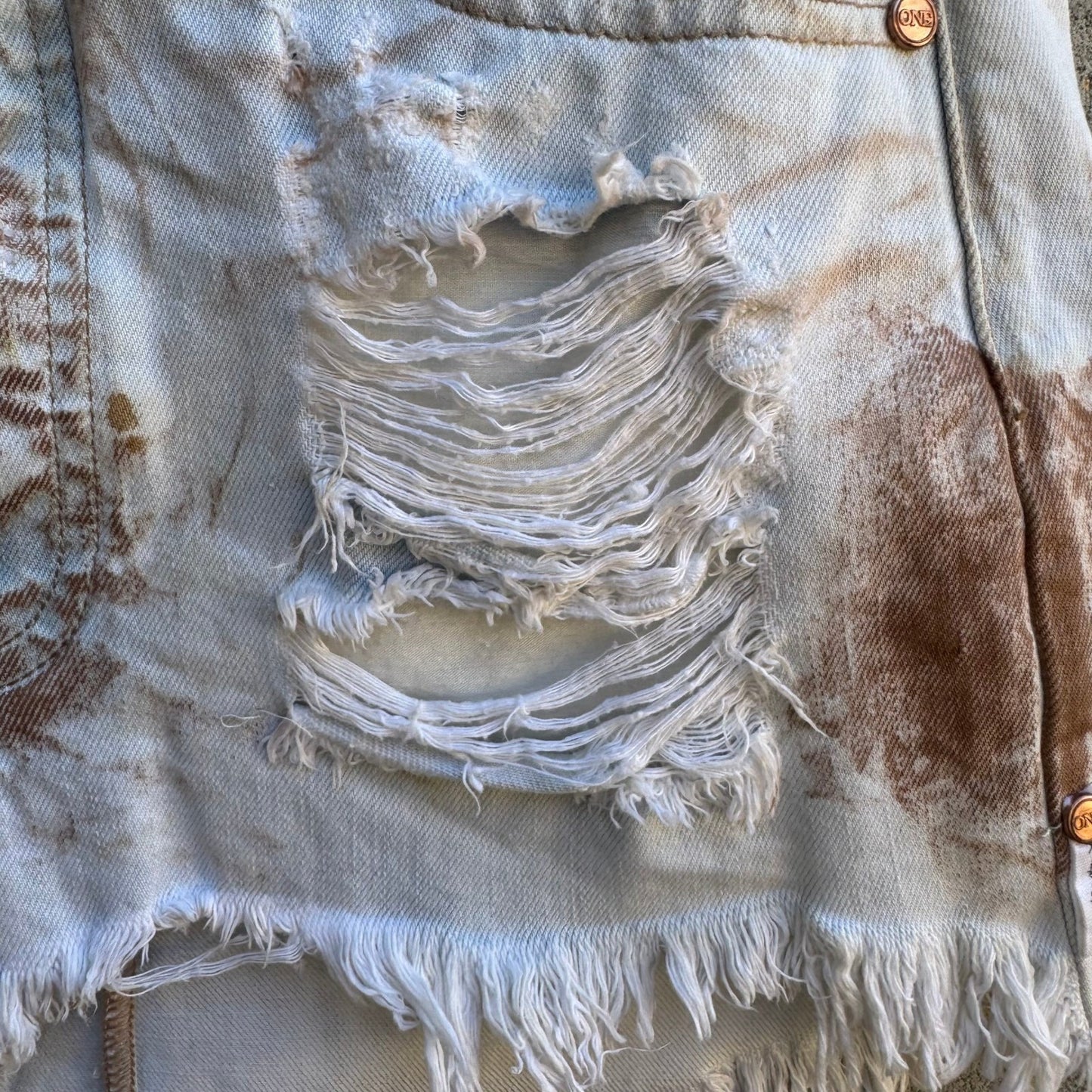 One Teaspoon Junk Yard Y2K Low Rise Distressed Raw Hem Denim Micro Mini Skirt 26