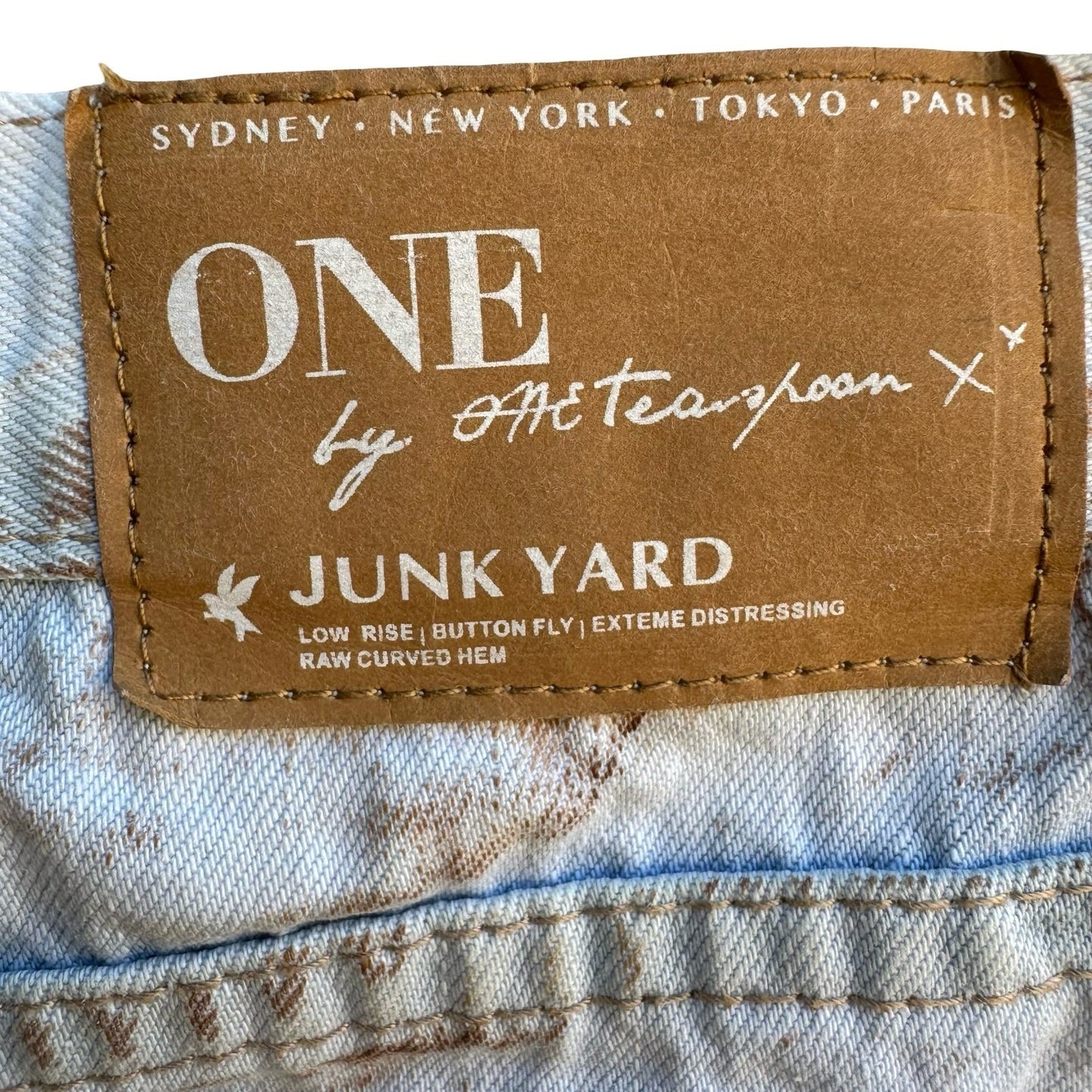 One Teaspoon Junk Yard Y2K Low Rise Distressed Raw Hem Denim Micro Mini Skirt 26