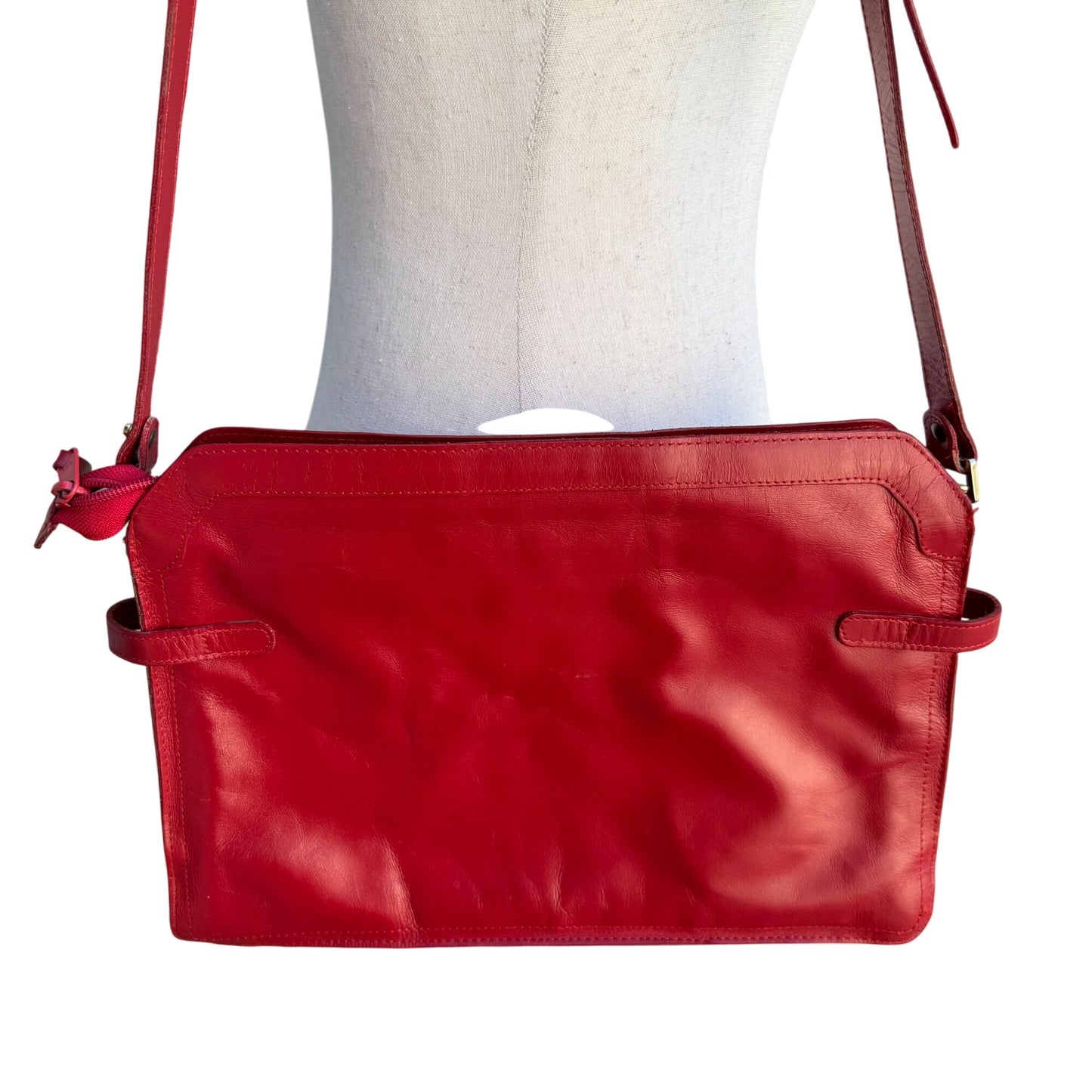 Phillippe Vintage Red Leather Adjustable Strap & Gold Buckle Accent Shoulder Bag