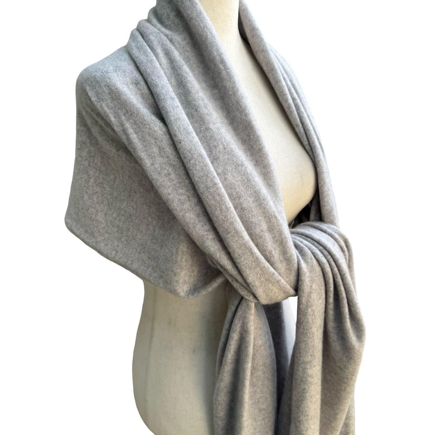 Garnet Hill 100% Cashmere Quiet Luxury Old Money Wrap Scarf Gray Oversized Shawl