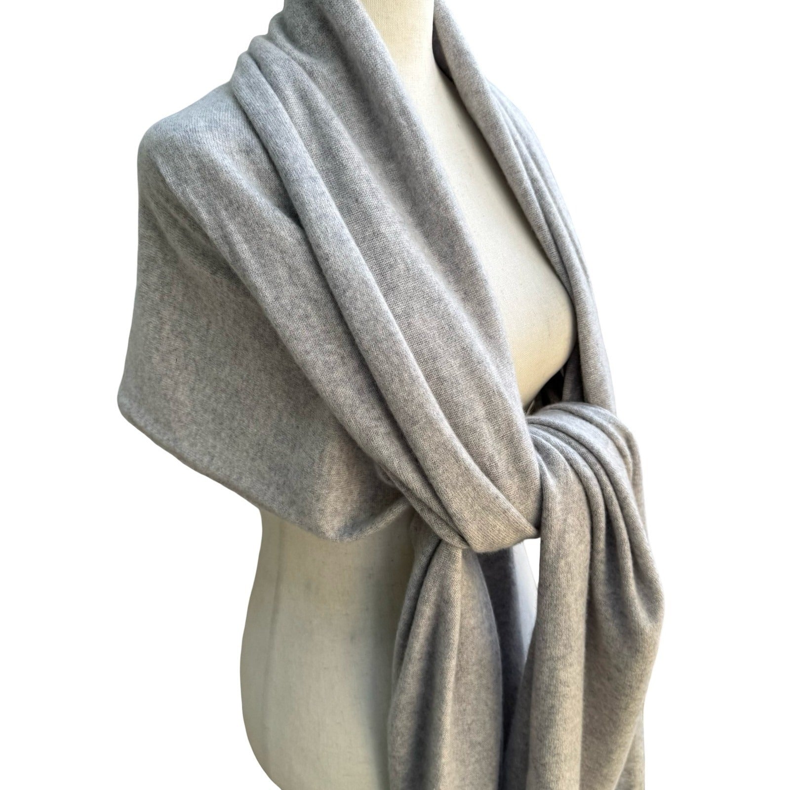 Garnet Hill 100% Cashmere Quiet Luxury Old Money Wrap Scarf Gray Oversized Shawl