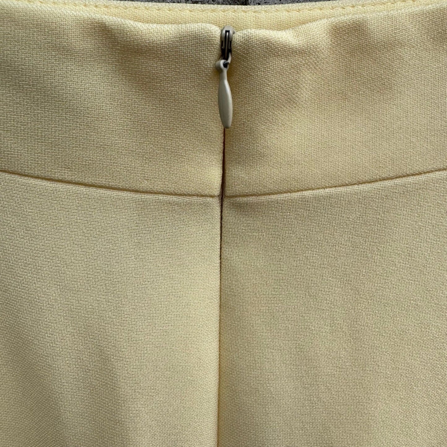 BCBG Max Azria Vintage Y2K 90s Butter Yellow Mini Skirt 8 Minimalist Preppy