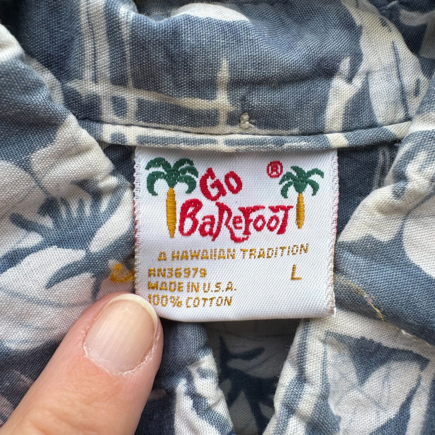 Go Barefoot Vintage Hawaiian Shirt Mens L Blue Floral Print Cotton Short Sleeve