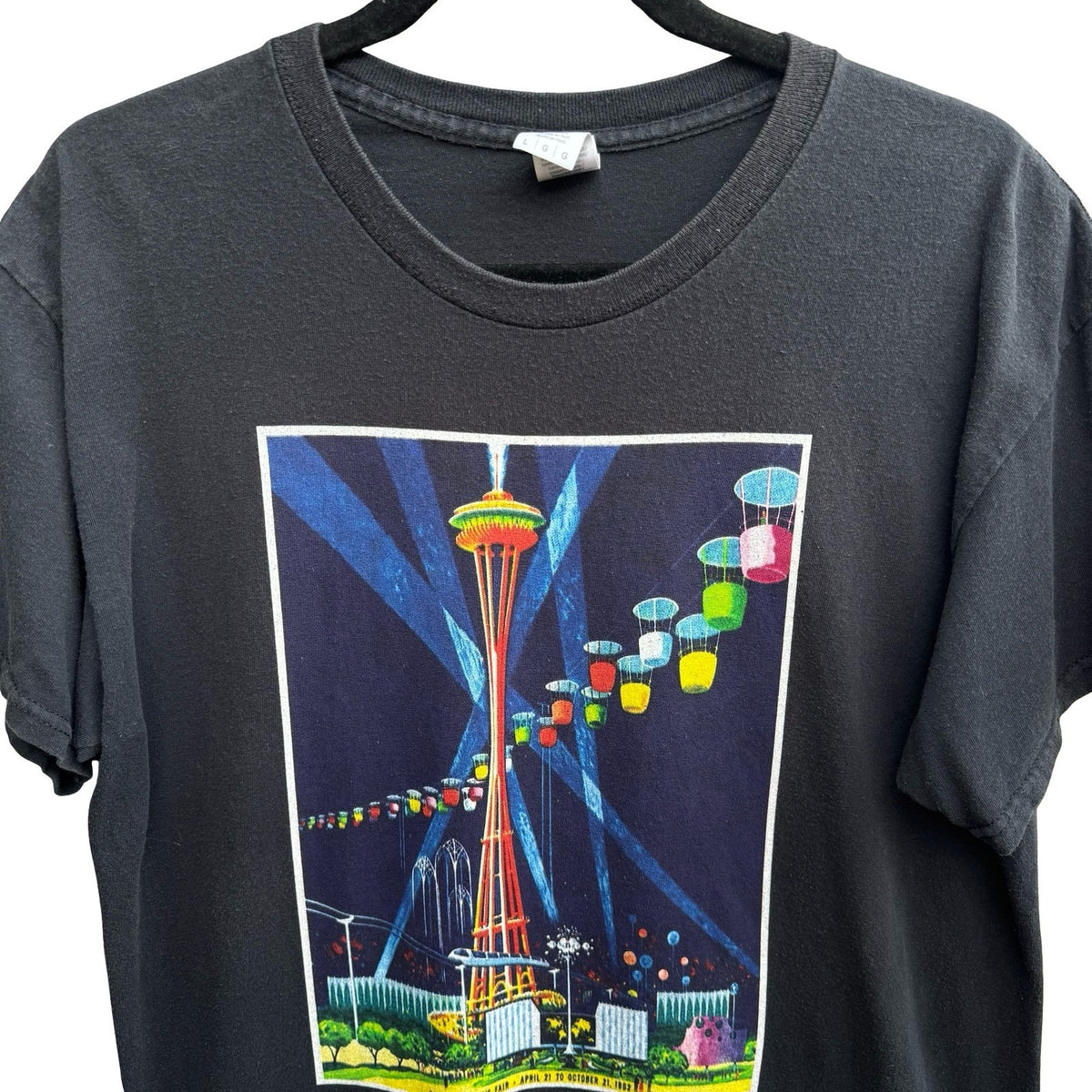 Gildan Seattle Worlds Fair 1962 Space Needle Urban Graphic T-Shirt Black Mens L