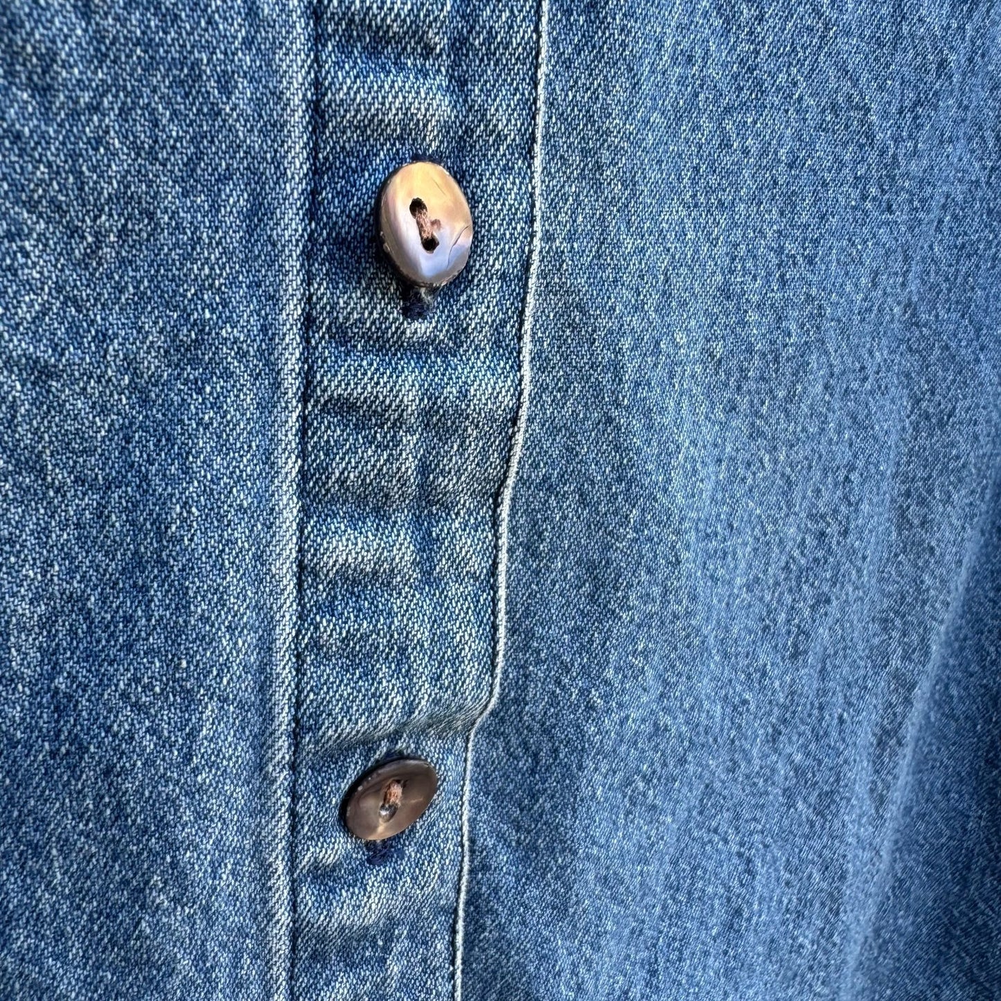 AMI Vintage Womens Short Sleeve Embroidered Cottage Floral Retro Denim Shirt M