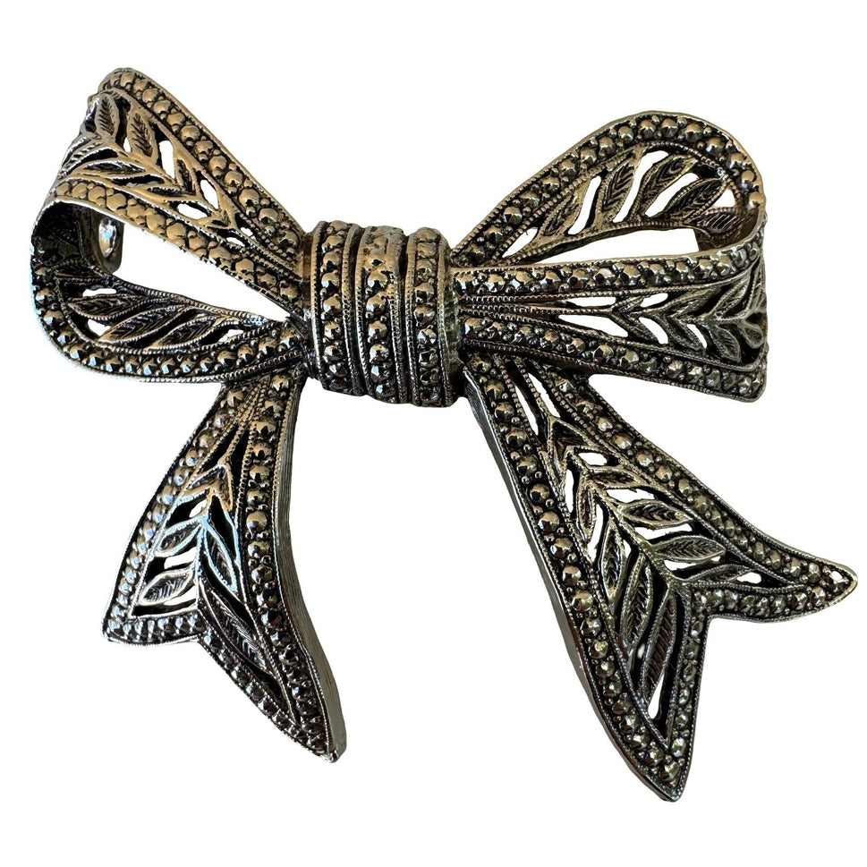 Vintage Silver Tone Coquette Regency Filigree Bow Brooch Pin Marcasite Style