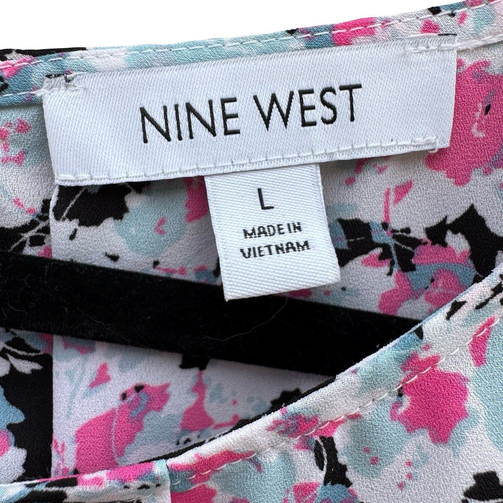 Nine West Blue Meadow Multi Floral Sleeveless Pleated Blouse Magnolia Springs L