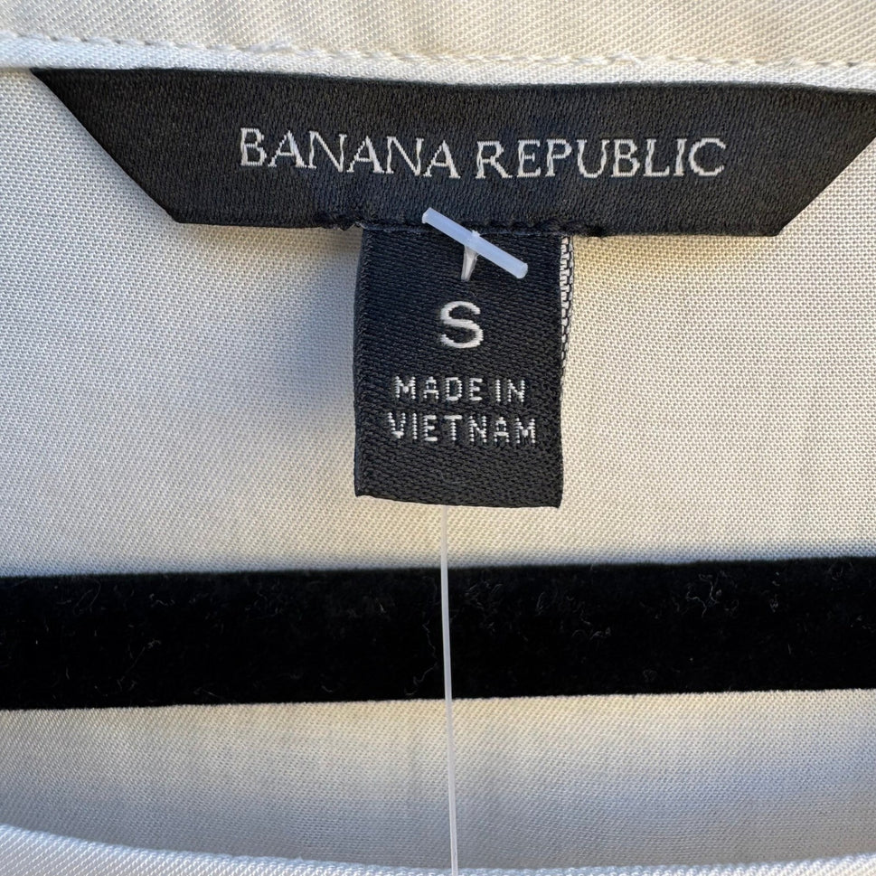 Banana Republic Womens Cream Long Sleeve Tulip Hem Scoop Neck Blouse Small NWT