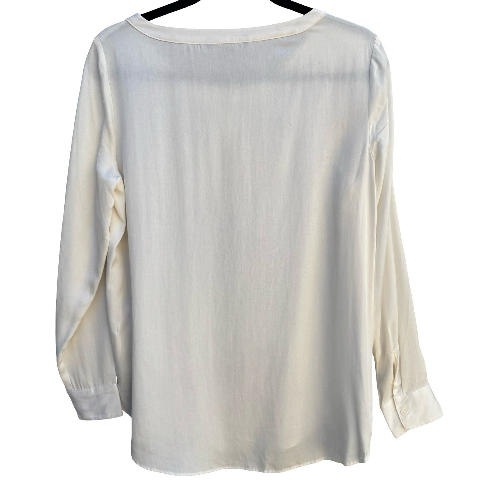 Banana Republic Womens Cream Long Sleeve Tulip Hem Scoop Neck Blouse Small NWT