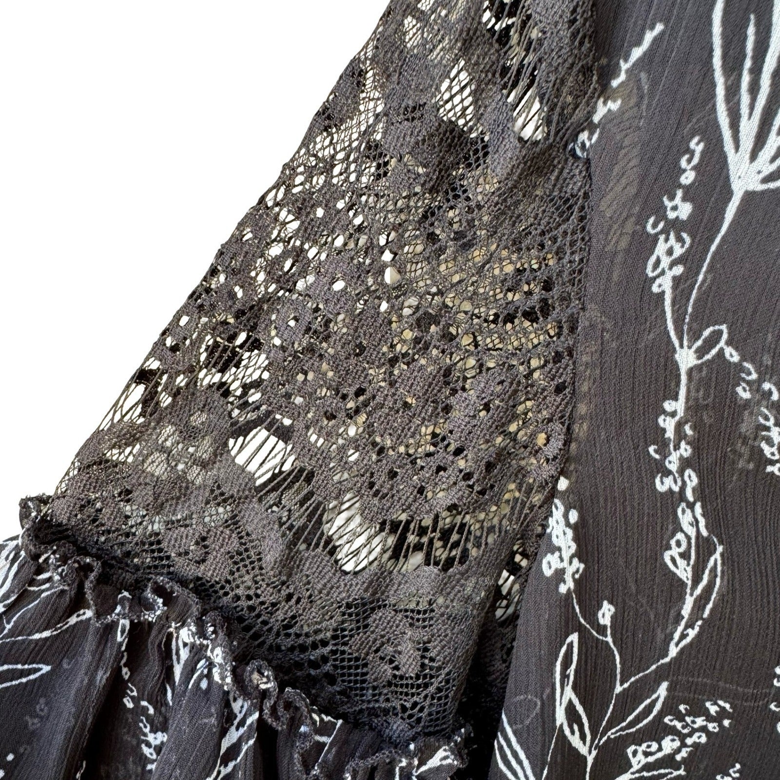 Boho Dark Floral Whimsigoth Chiffon Romantic Sheer Lace Ruffle Bell Sleeve Top L