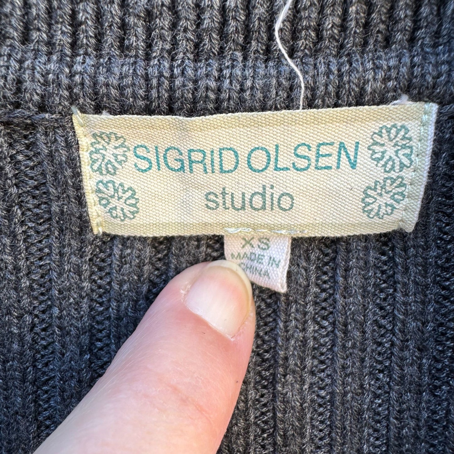 Sigrid Olsen Studio Gray Button-Up Cardigan With Ribbed Details & Pockets - XS