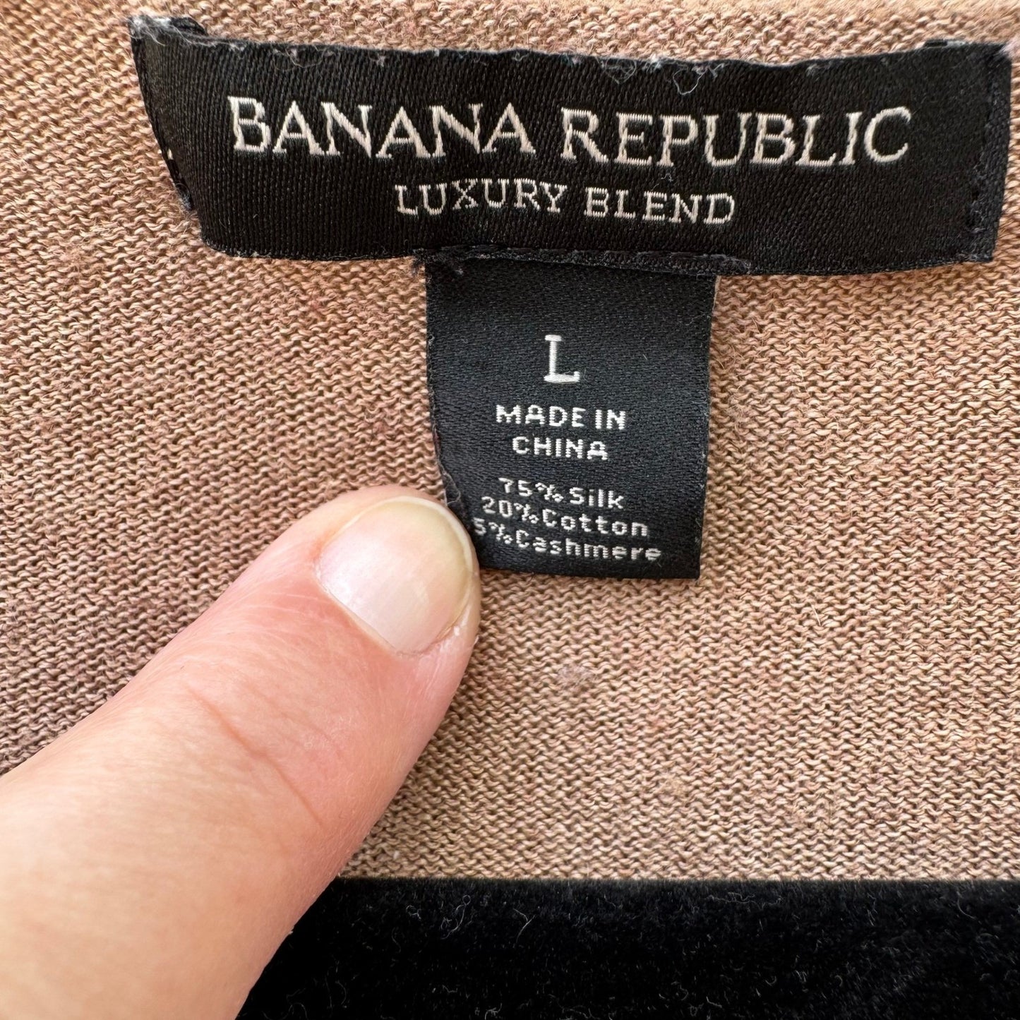 Banana Republic Mens Large Tan Silk Cotton Cashmere Luxury Blend V-Neck Sweater