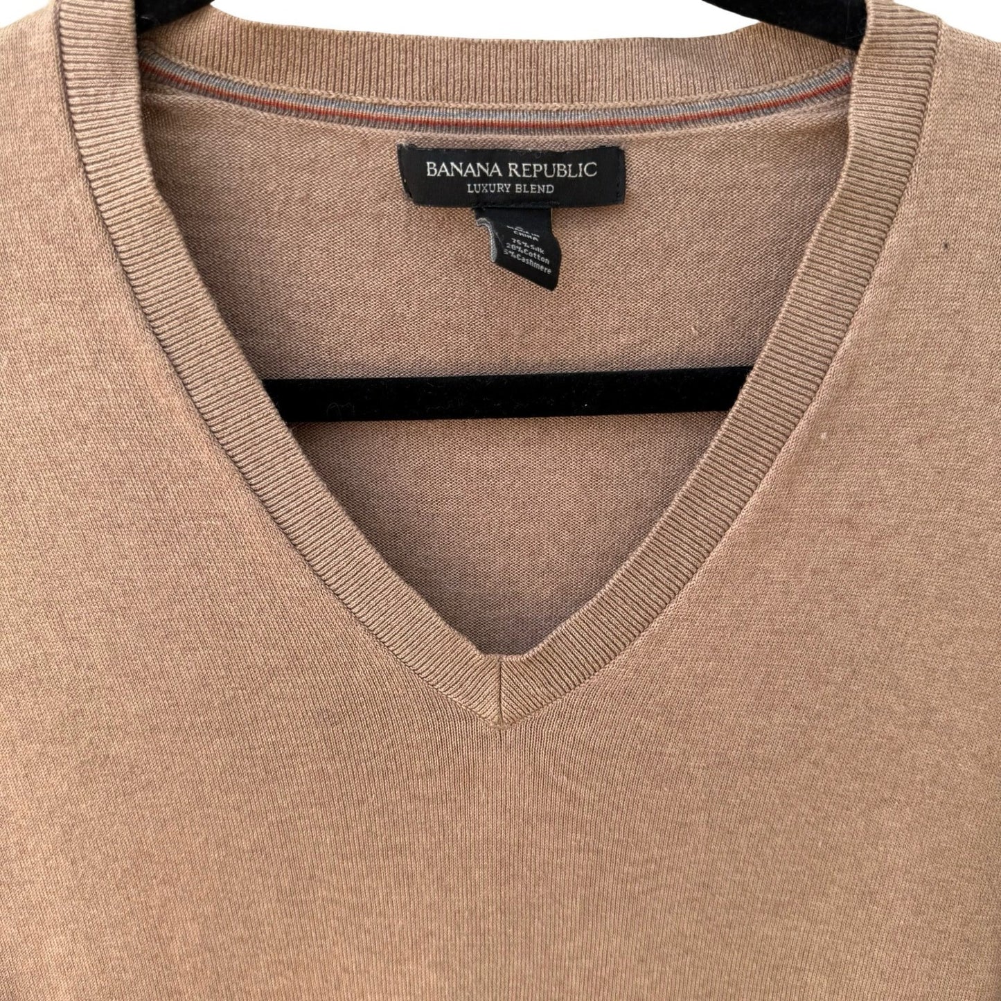 Banana Republic Mens Large Tan Silk Cotton Cashmere Luxury Blend V-Neck Sweater
