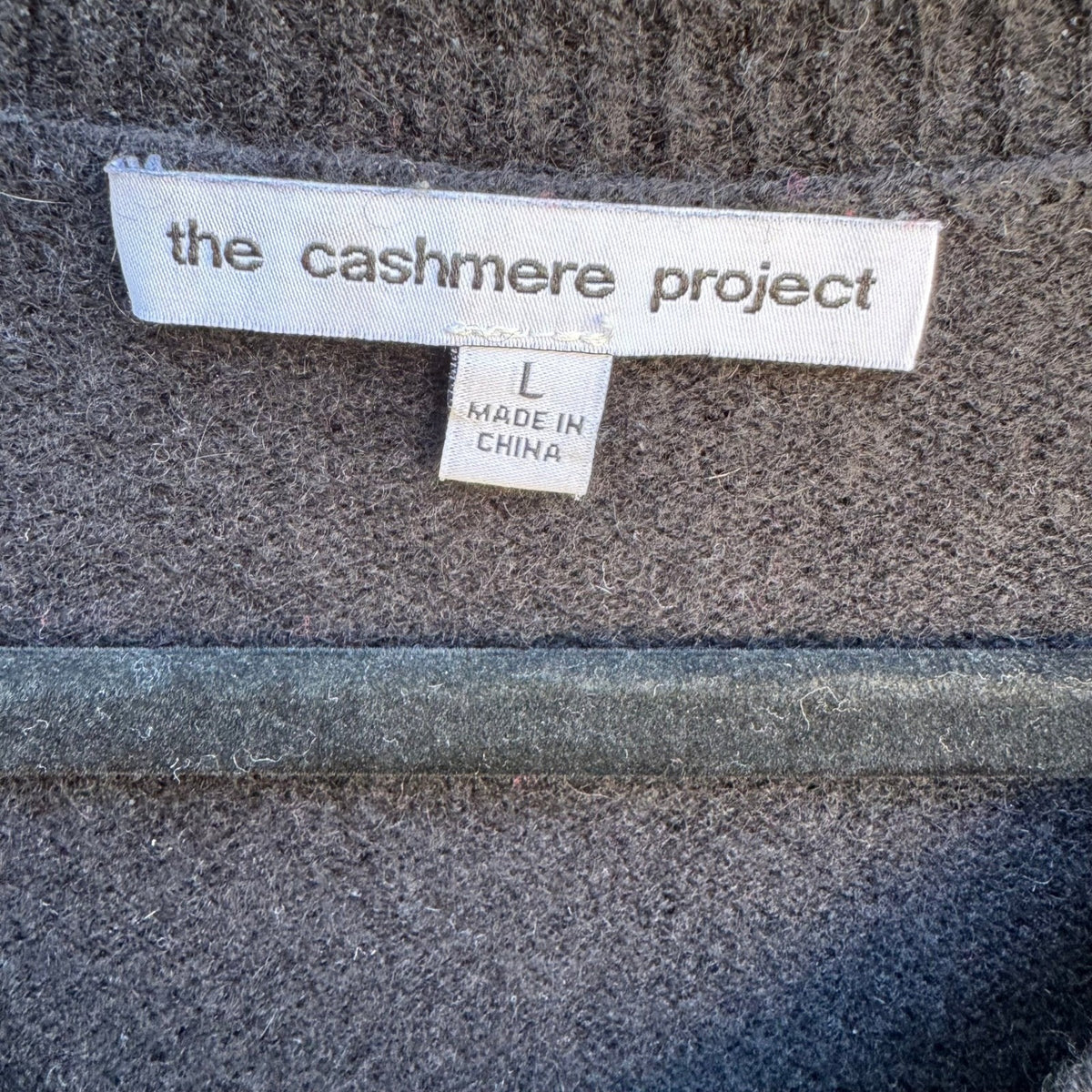 The Cashmere Project 100% Cashmere Minimalist Old Money Preppy V-Neck Sweater L