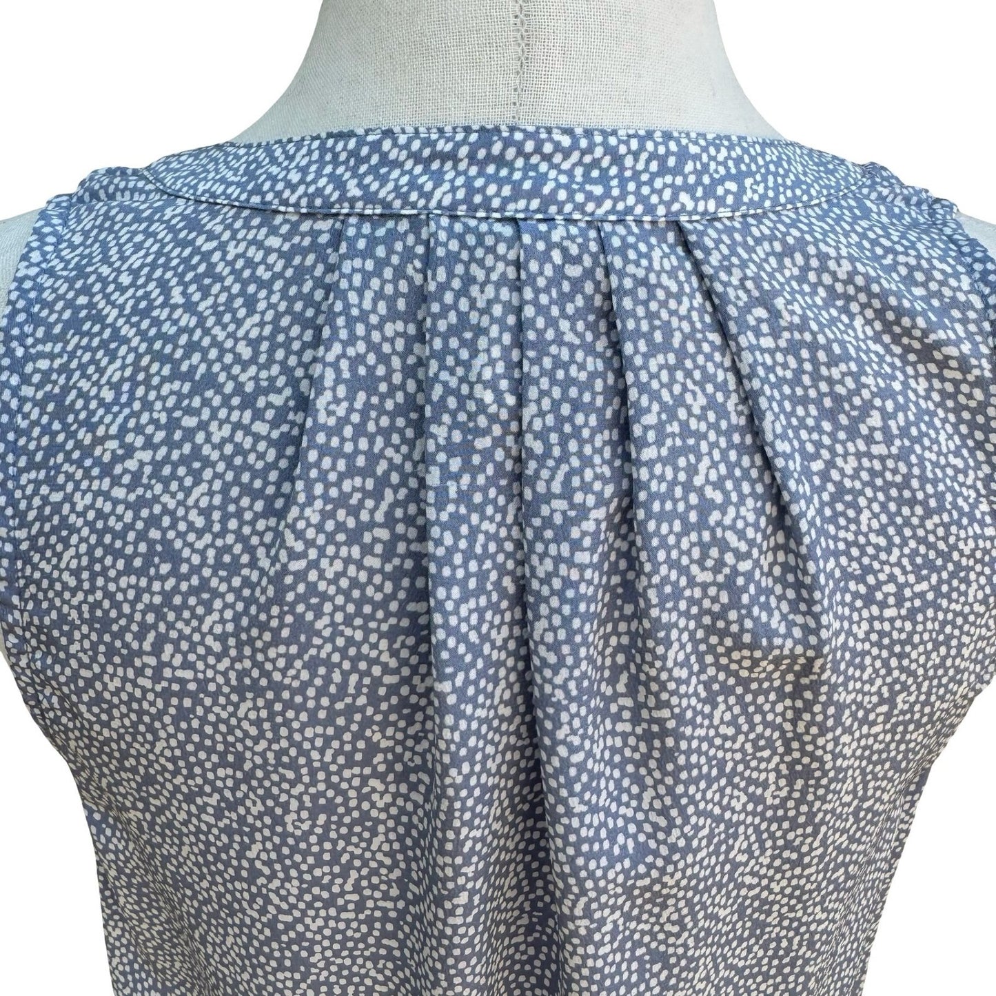 Joie Coastal Micro Polka Dot 100% Silk Sleeveless Quiet Luxury Blue Blouse XS