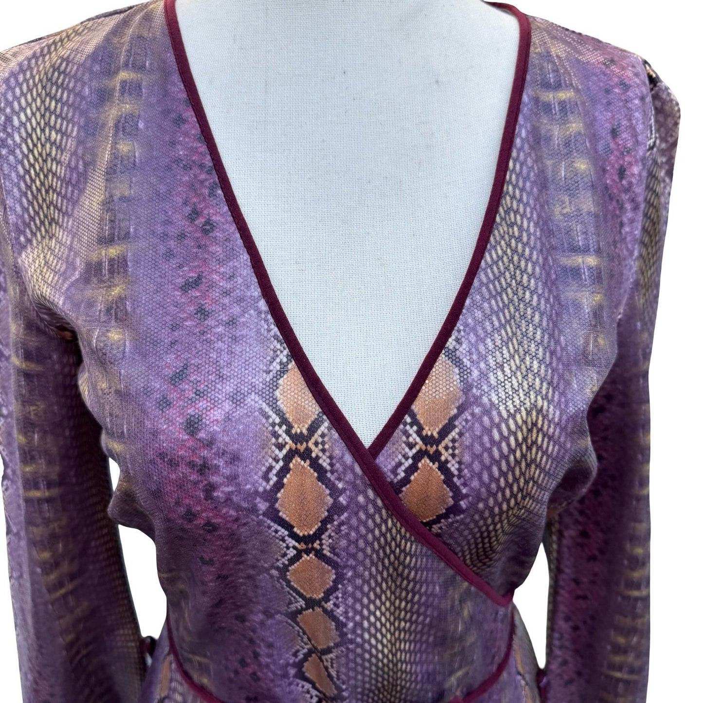 Kathryn Conover Y2K 90s Mob Wife Purple Faux Snakeskin Edgy Wrap Midi Dress 2