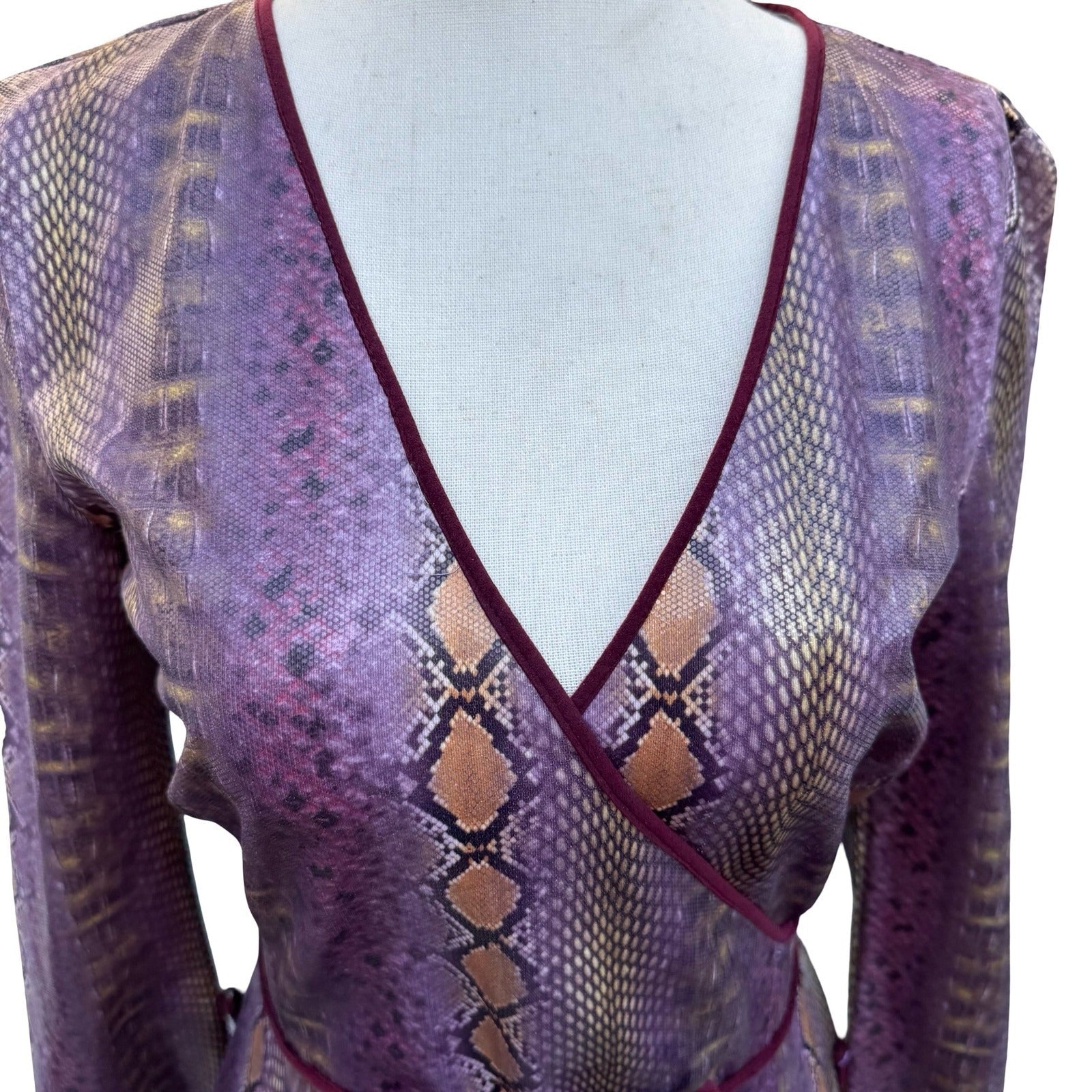 Kathryn Conover Y2K 90s Mob Wife Purple Faux Snakeskin Edgy Wrap Midi Dress 2