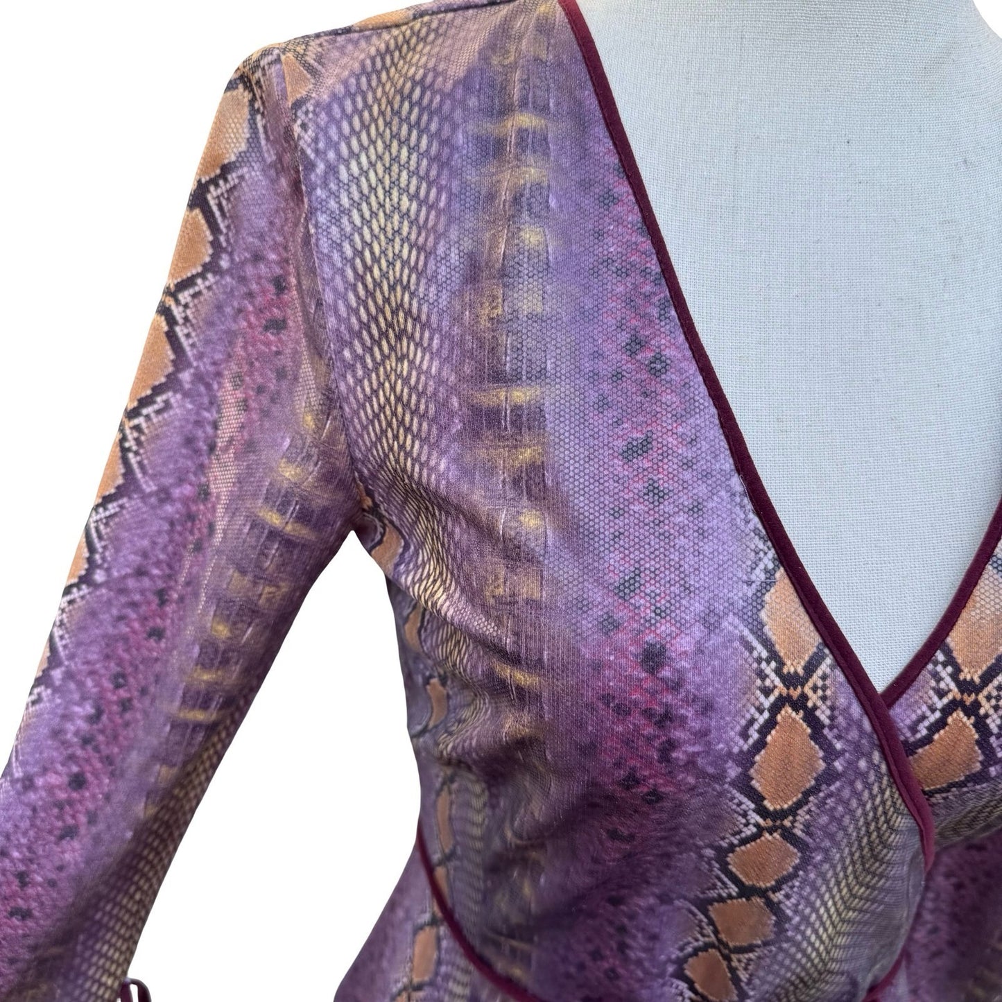 Kathryn Conover Y2K 90s Mob Wife Purple Faux Snakeskin Edgy Wrap Midi Dress 2