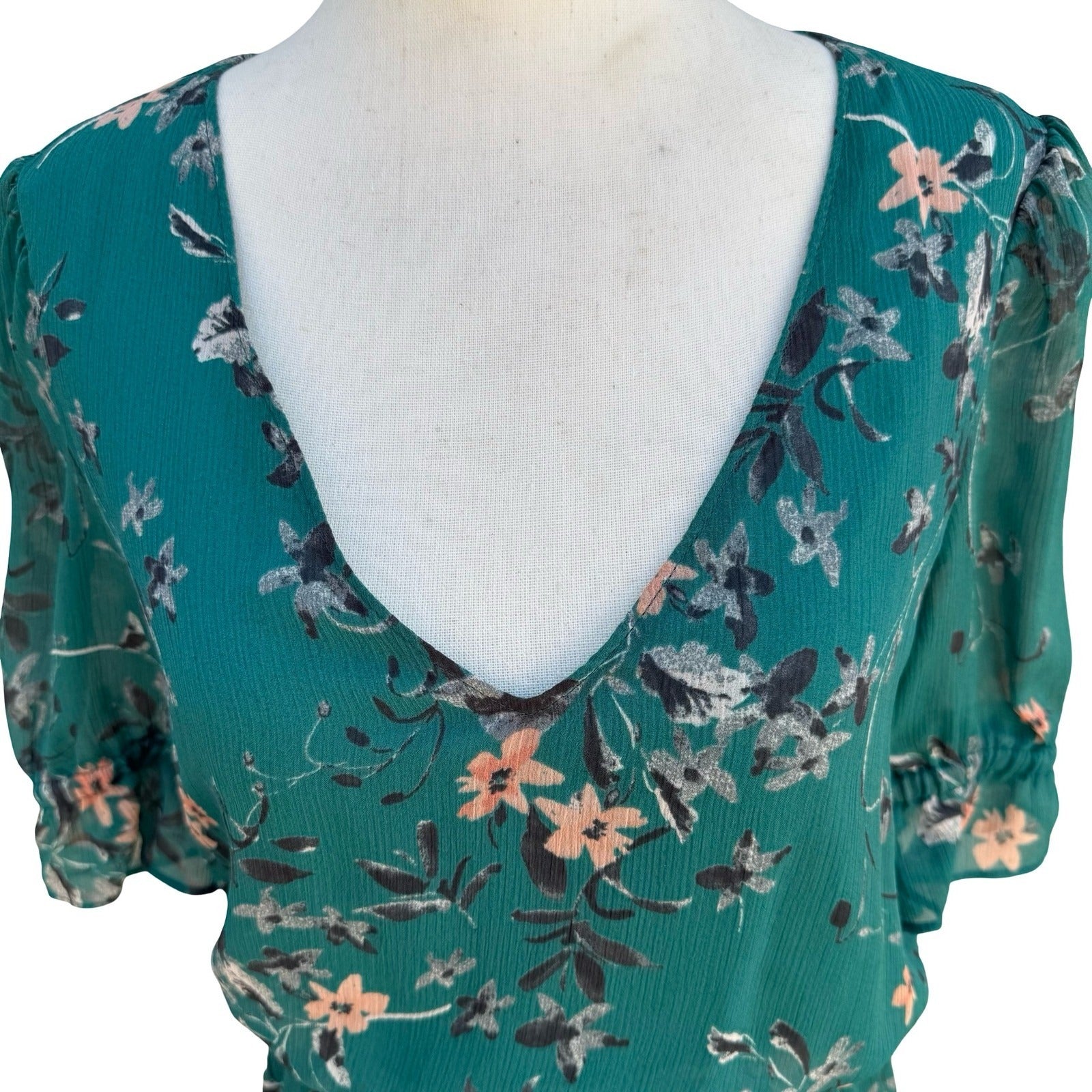 Express Green Floral V-Neck Ruffle Hem Flowy Mini Dress S Boho Romantic Cottage
