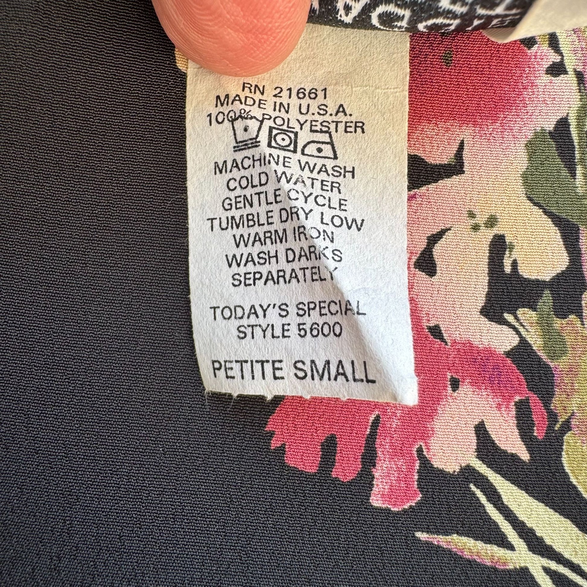 Maggie Sweet Vintage Womens Floral Black Pink Button-Up Long Sleeve Blouse PS