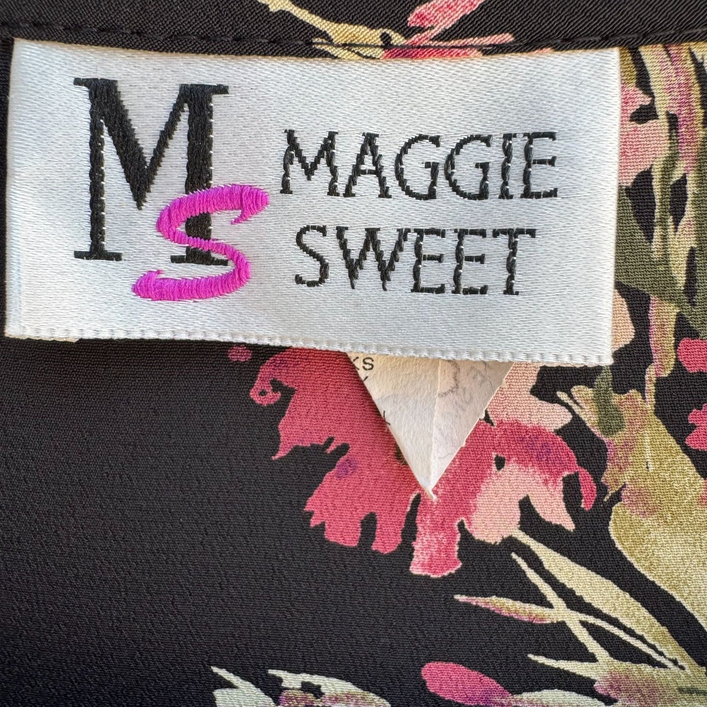 Maggie Sweet Vintage Womens Floral Black Pink Button-Up Long Sleeve Blouse PS