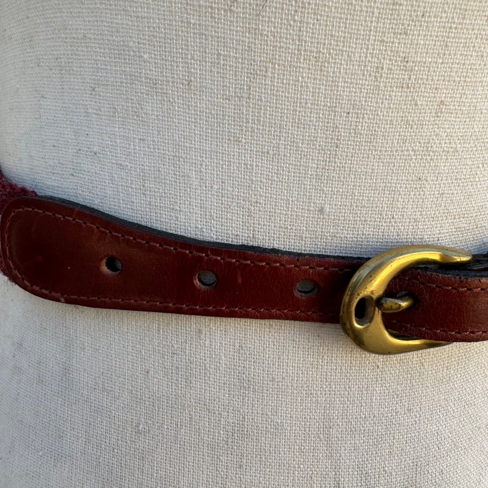 Lejon Vintage 6338 Burgundy Striped Surcingle Belt Leather Brass Size 26 Womens
