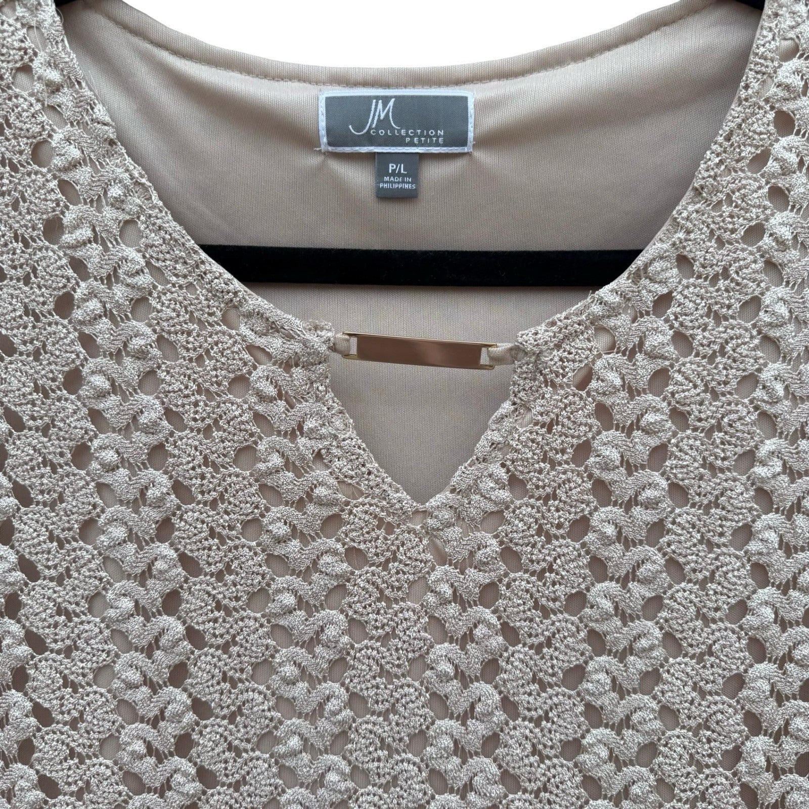JM Collection Large Taupe Crochet V-Neck Top Gold Bar Accent NEW Boho Earthy