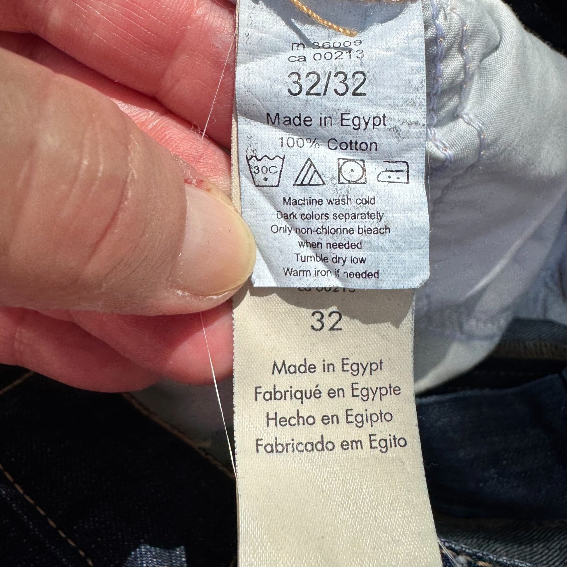 Calvin Klein Mens Dark Wash Relaxed Fit All Cotton Straight Leg Denim Jeans 32x32